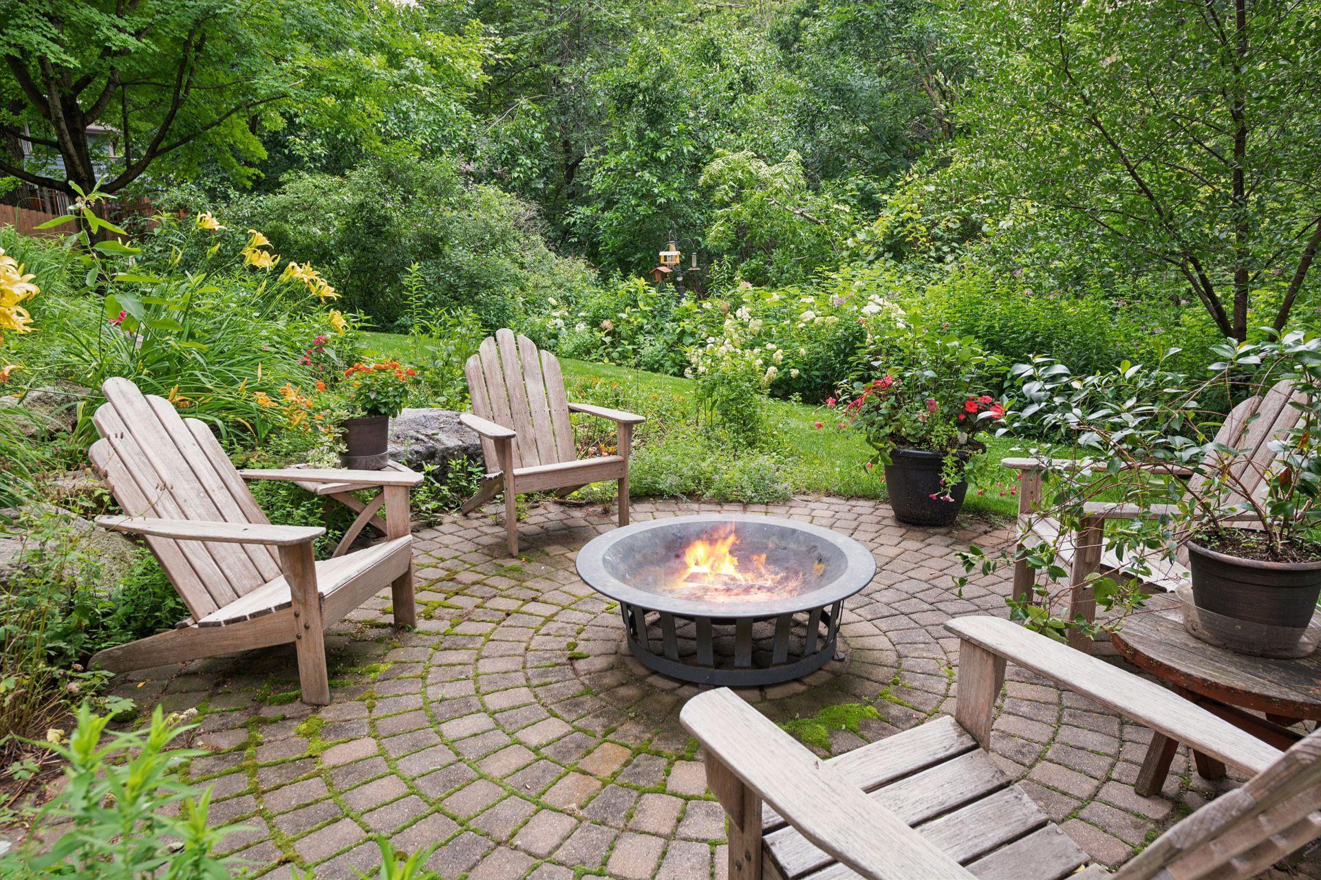 1825 Forestview Lane N