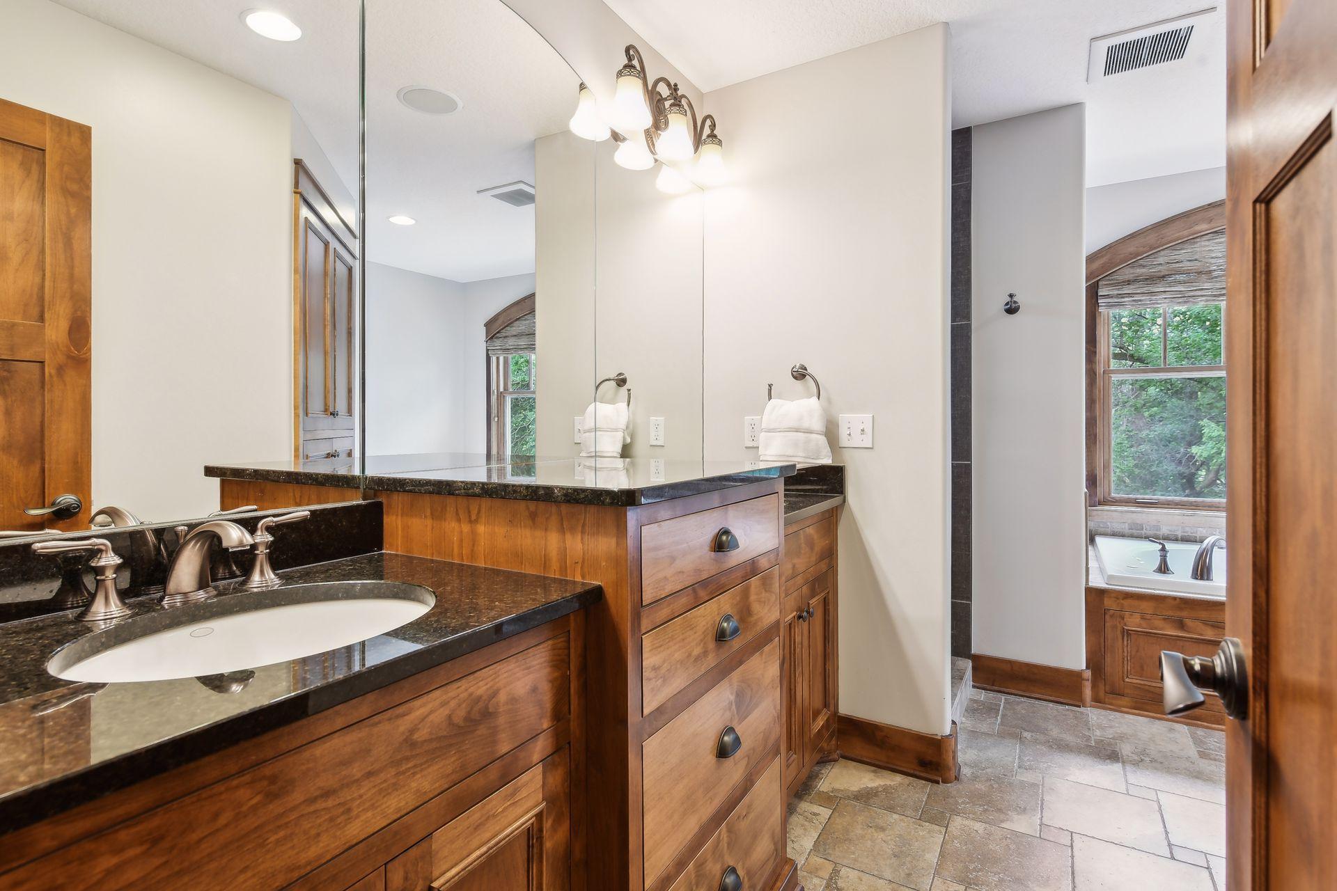 1825 Forestview Lane N