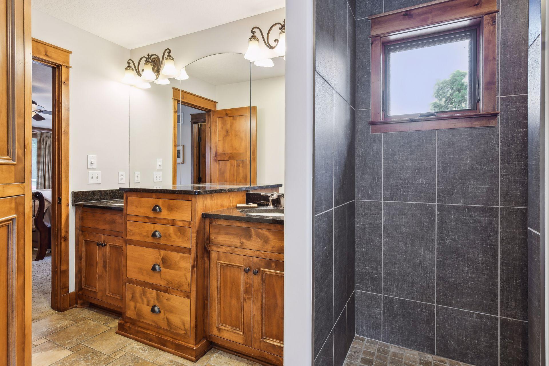 1825 Forestview Lane N