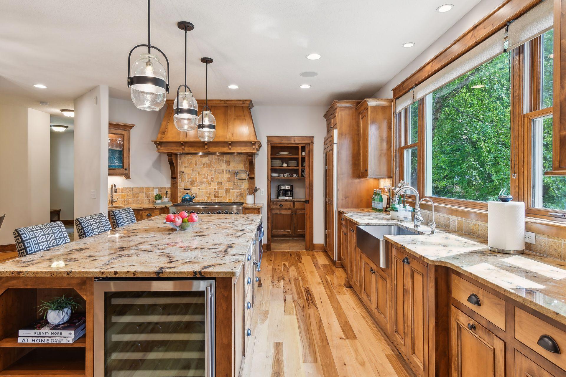 1825 Forestview Lane N