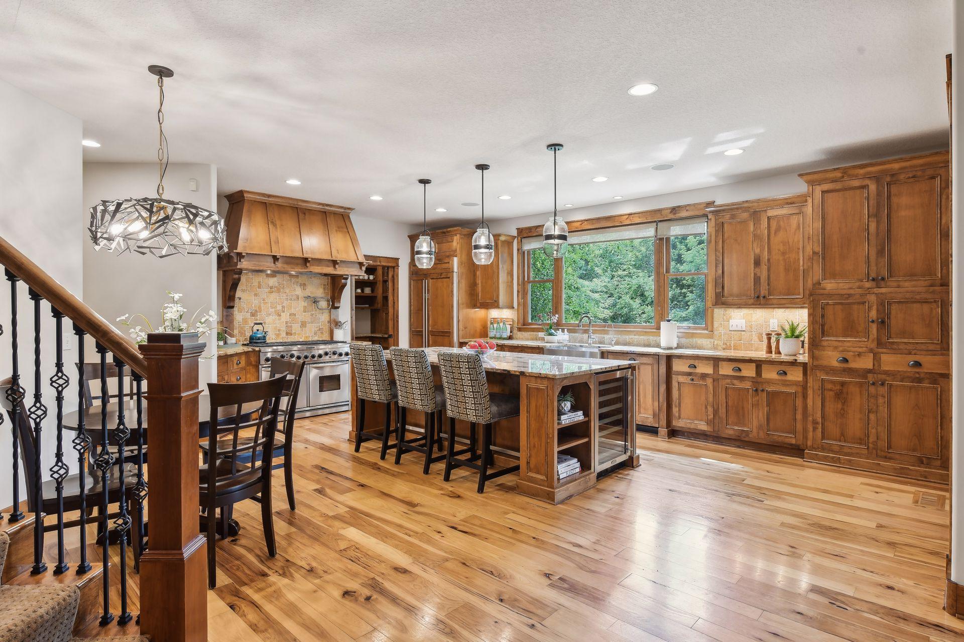 1825 Forestview Lane N