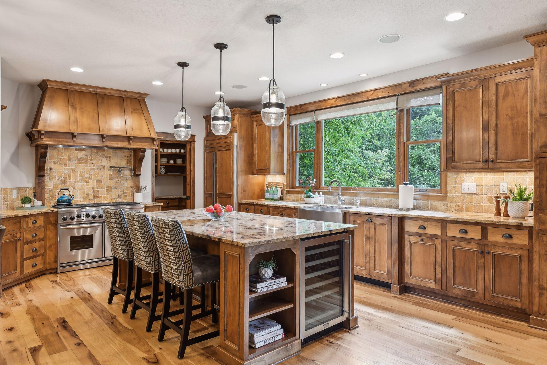 1825 Forestview Lane N