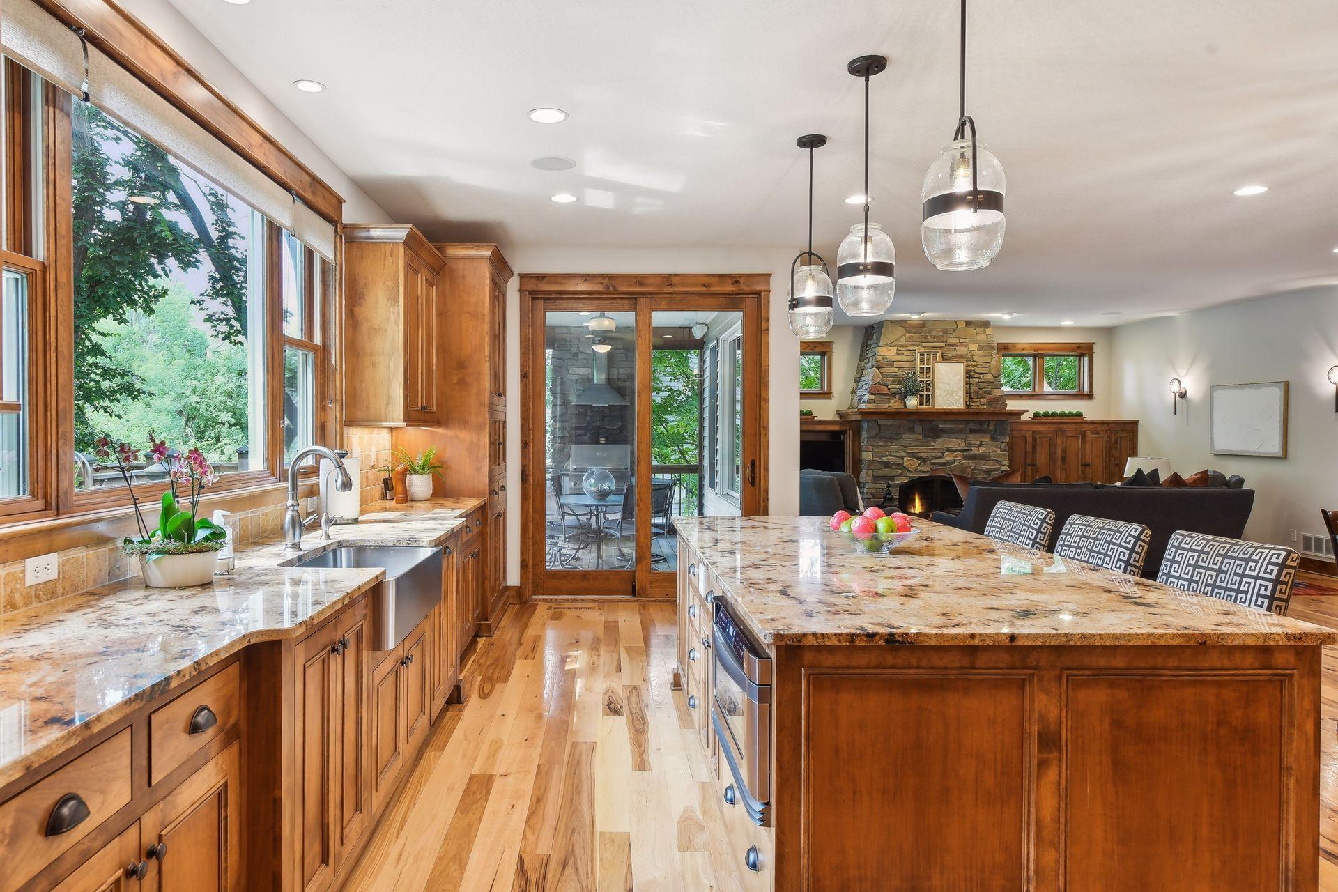 1825 Forestview Lane N