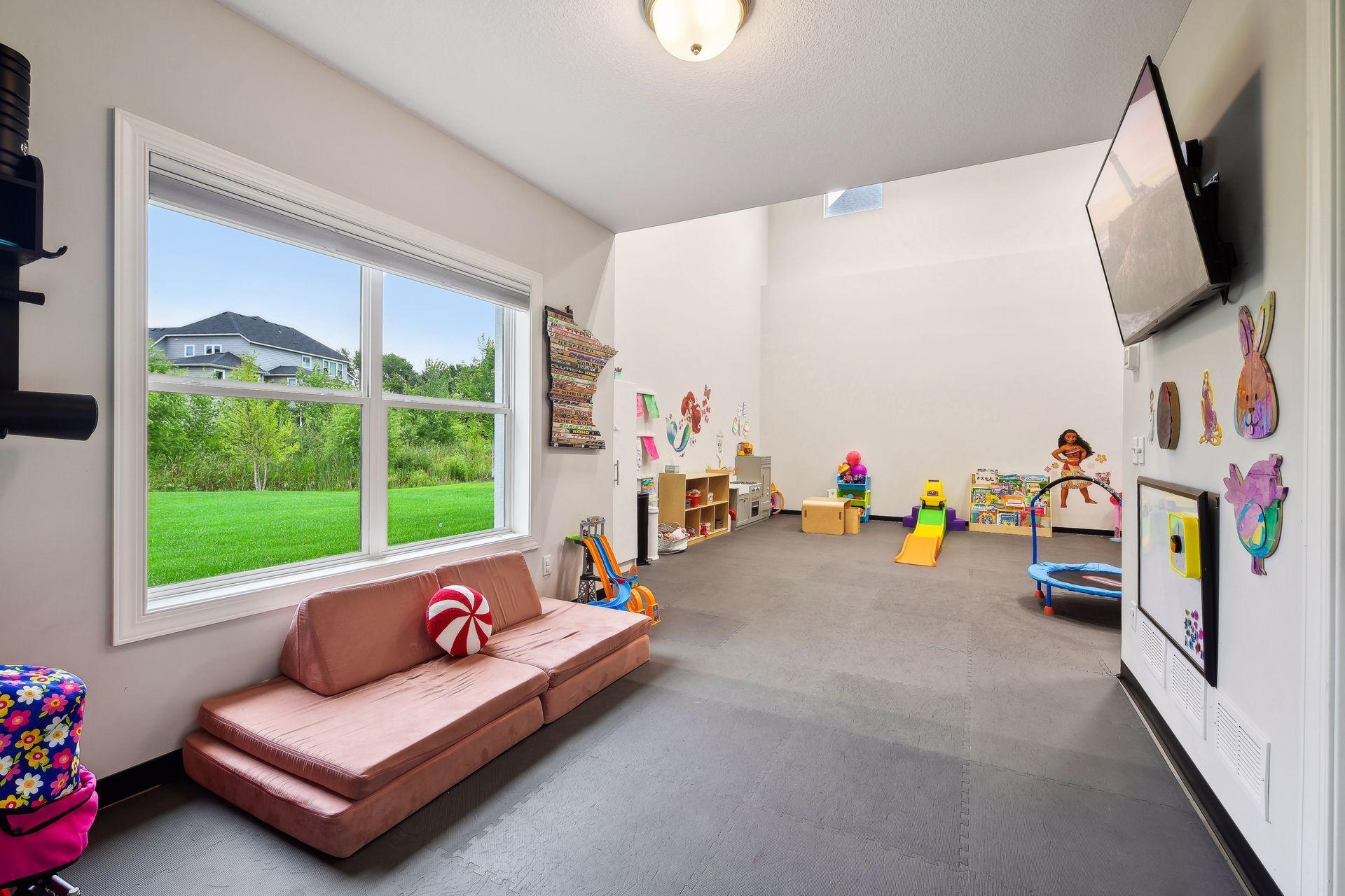 7536 Walnut Grove Lane N