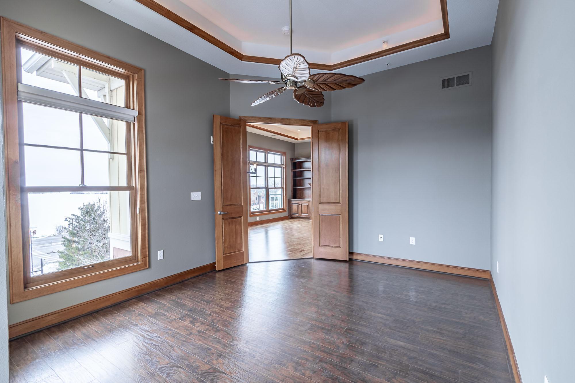 4100 Spring Street Unit: 402