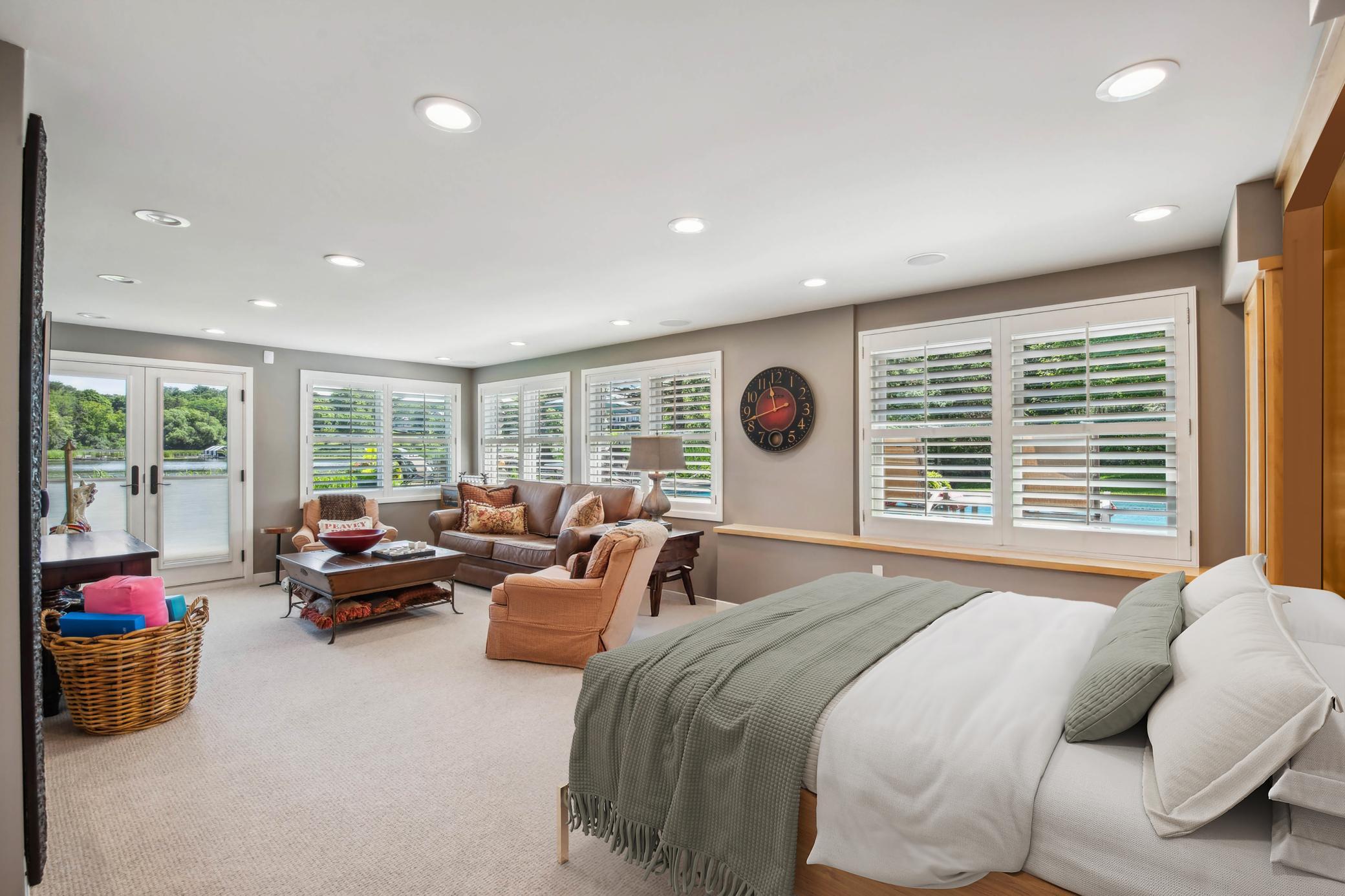 513 Ferndale Road W