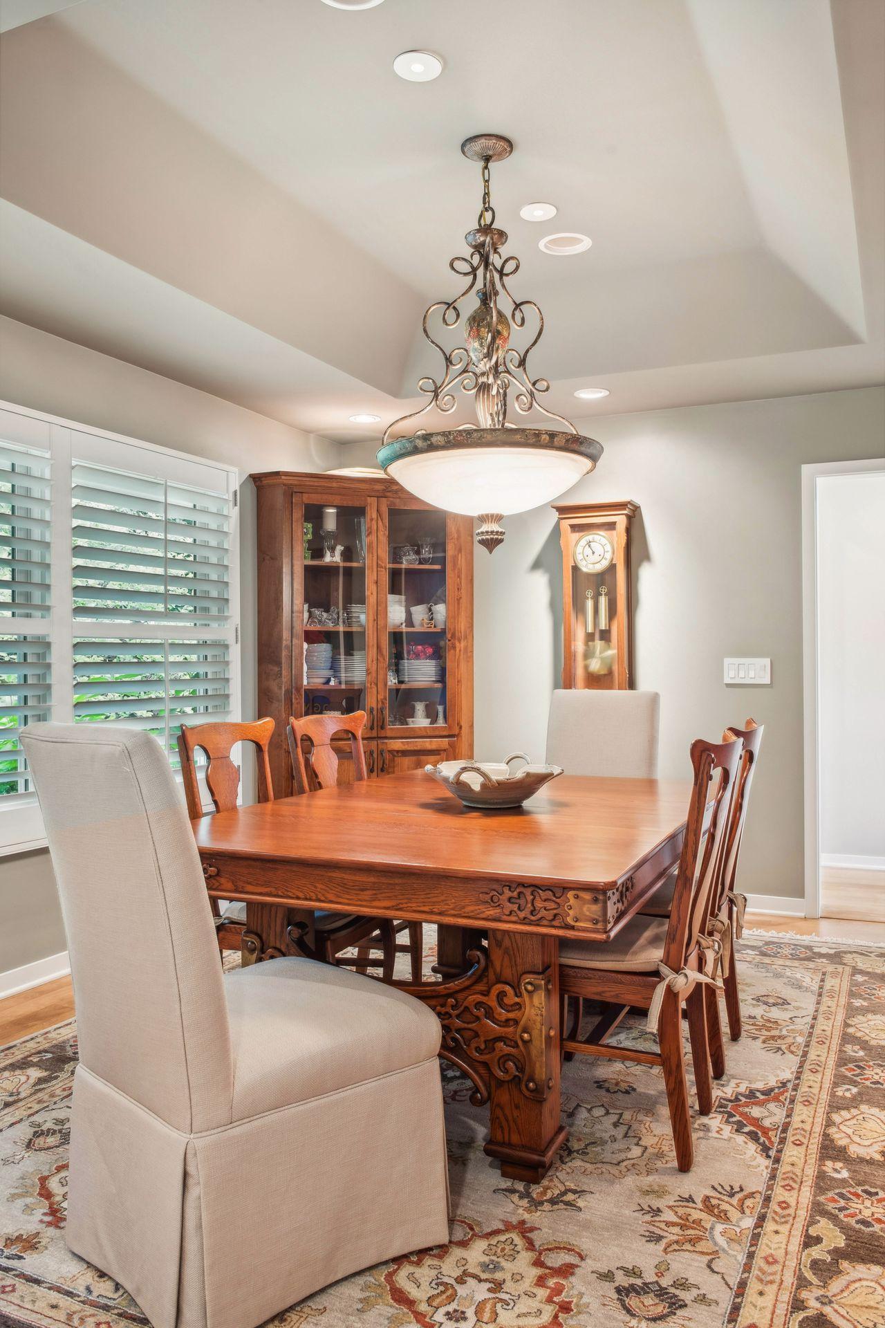513 Ferndale Road W