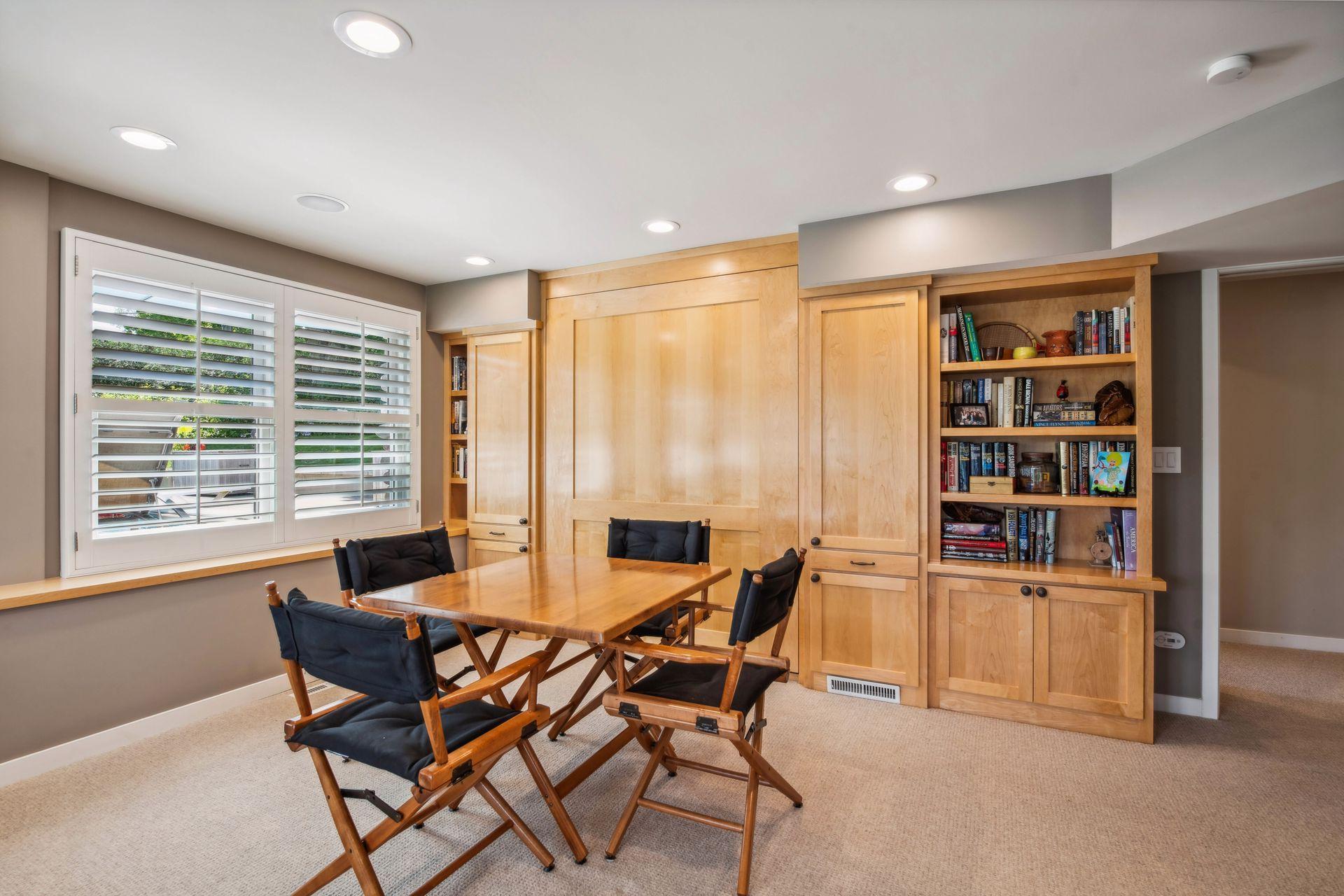 513 Ferndale Road W