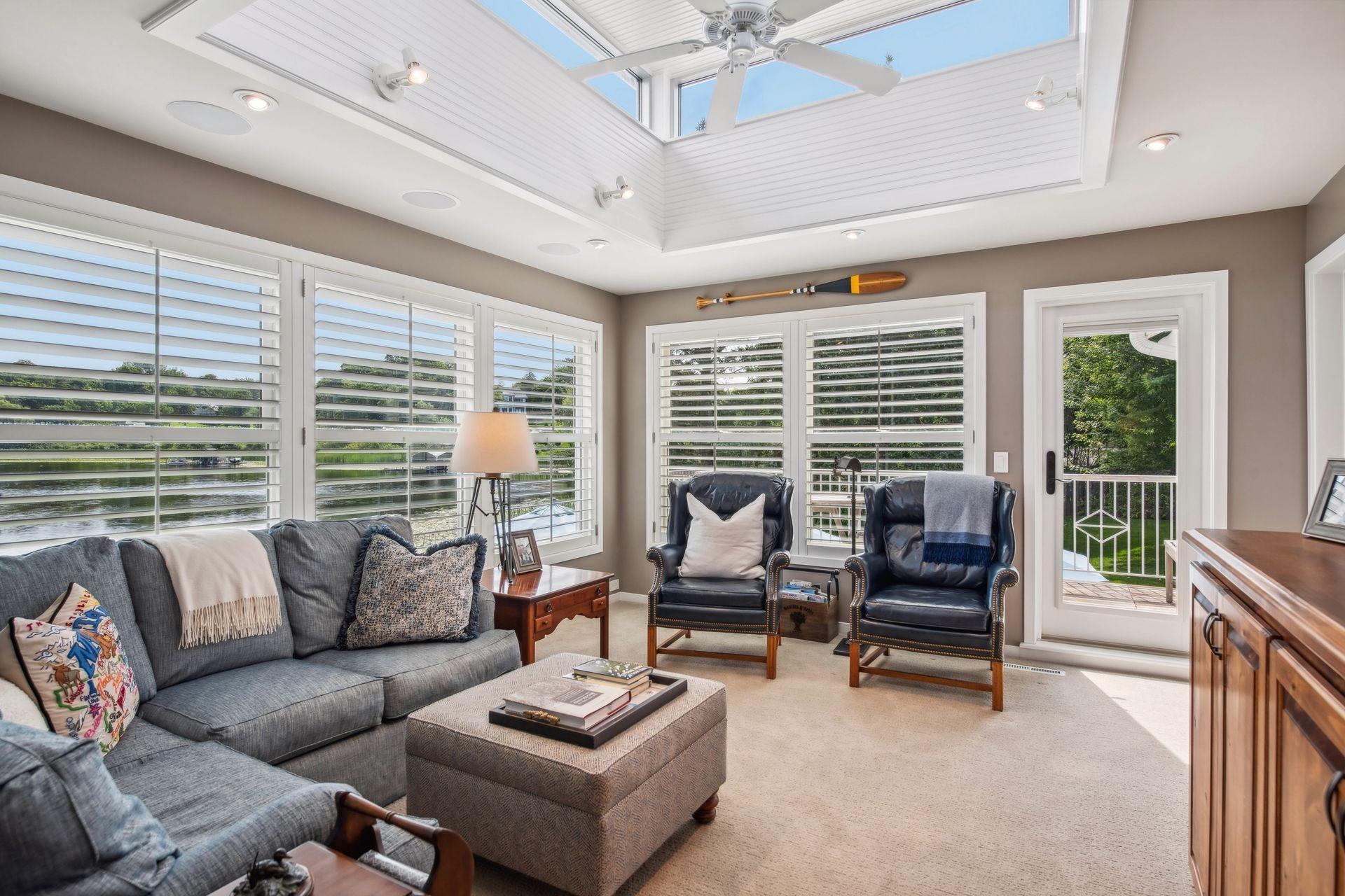 513 Ferndale Road W