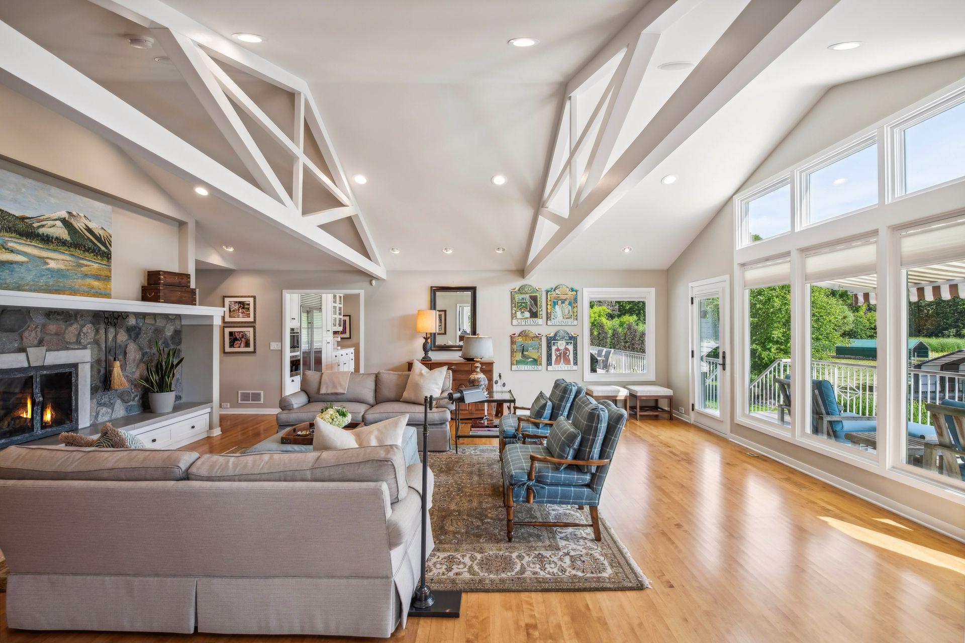 513 Ferndale Road W