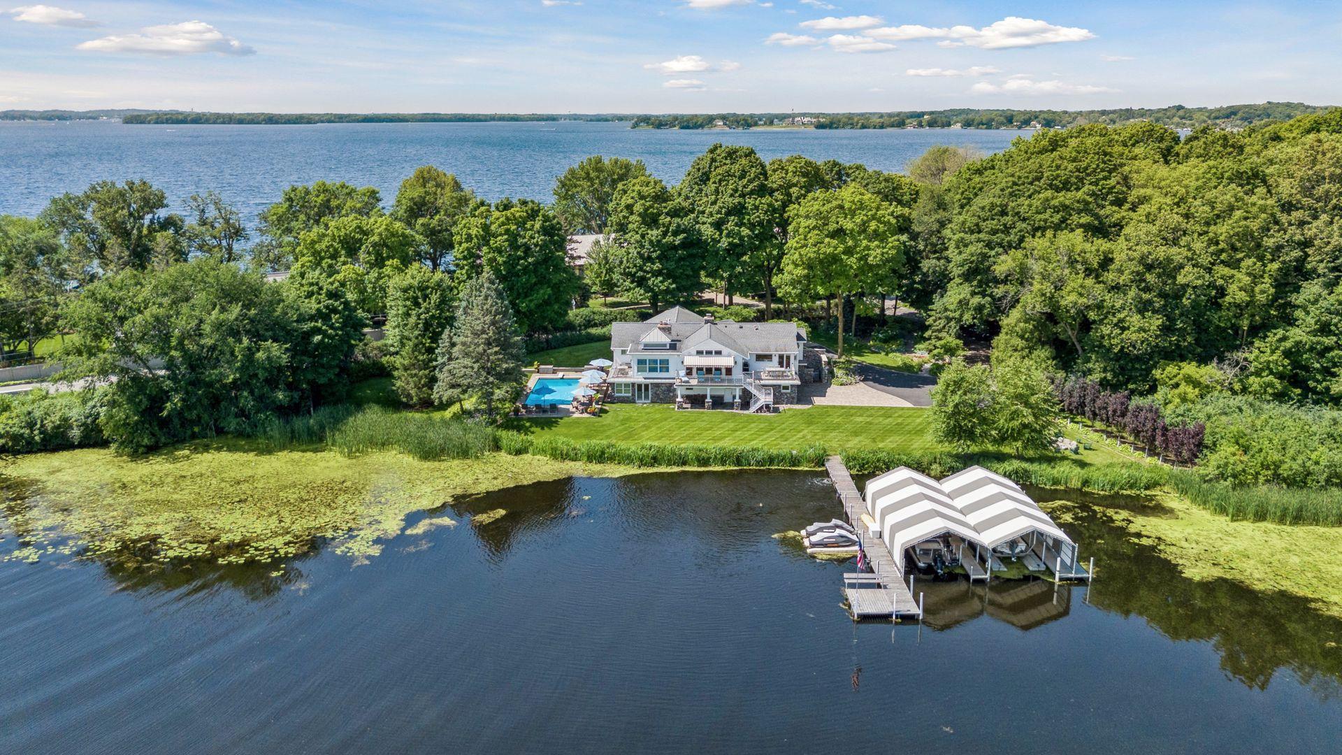 513 Ferndale Road W