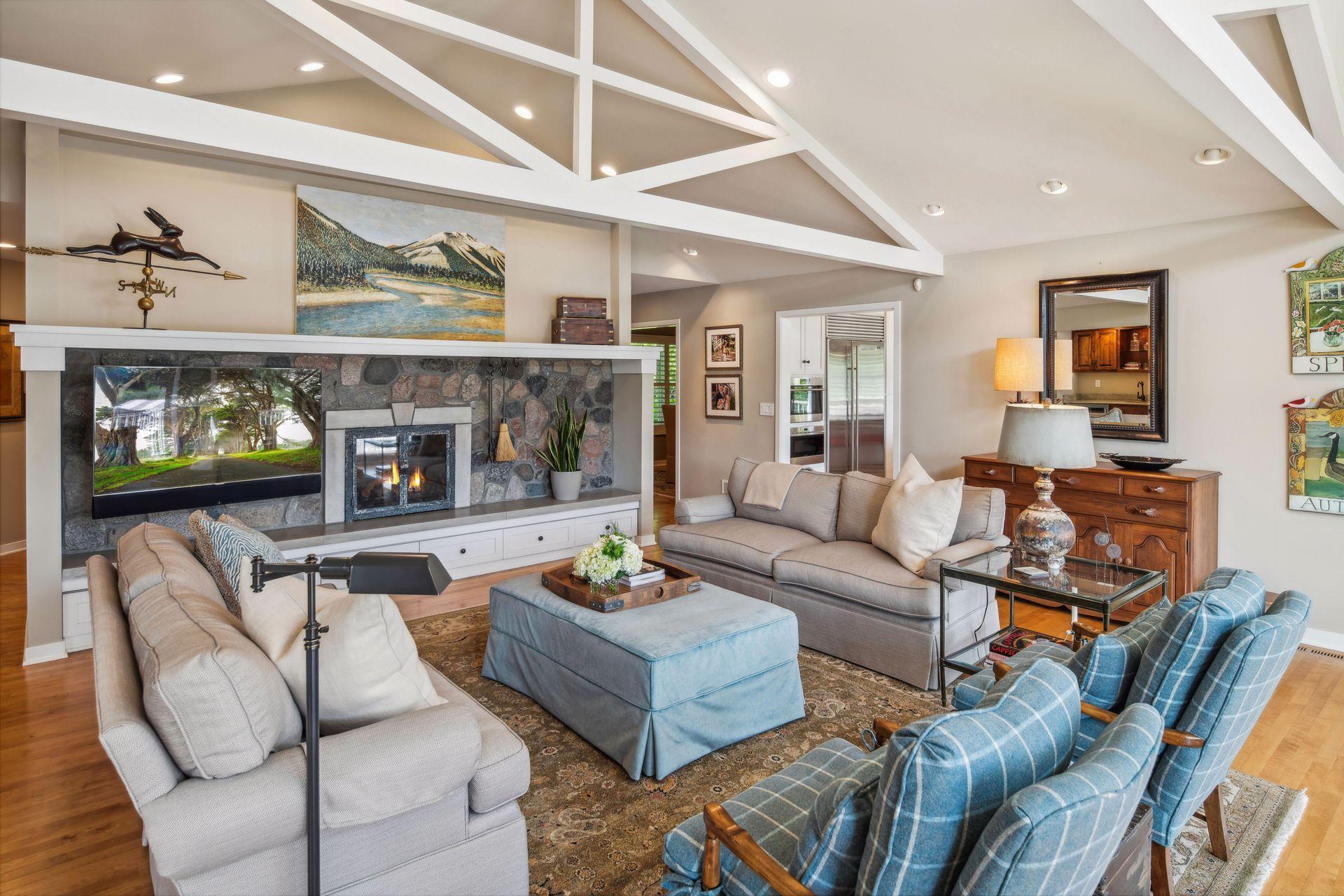 513 Ferndale Road W