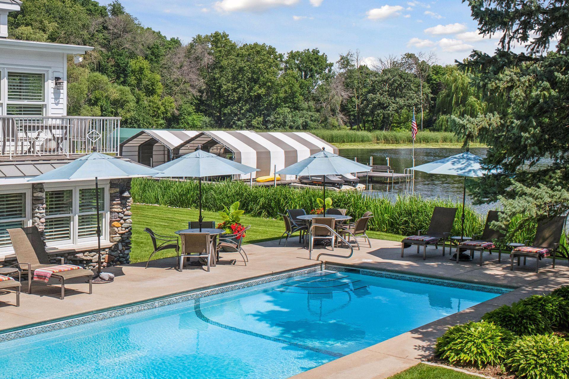 513 Ferndale Road W