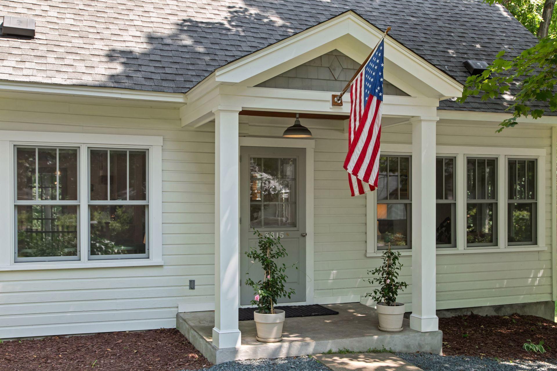 3815 Deephaven Avenue