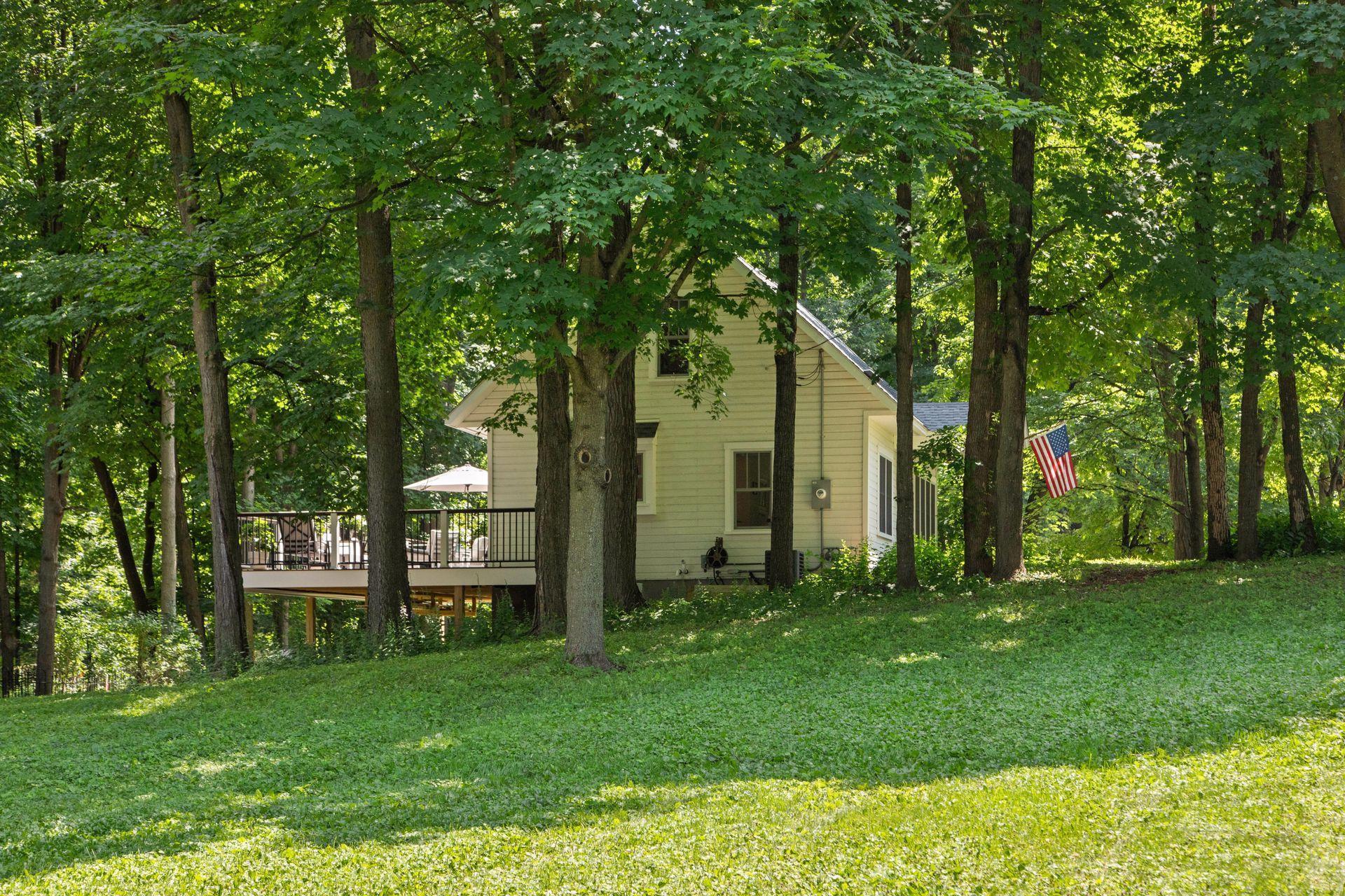 3815 Deephaven Avenue