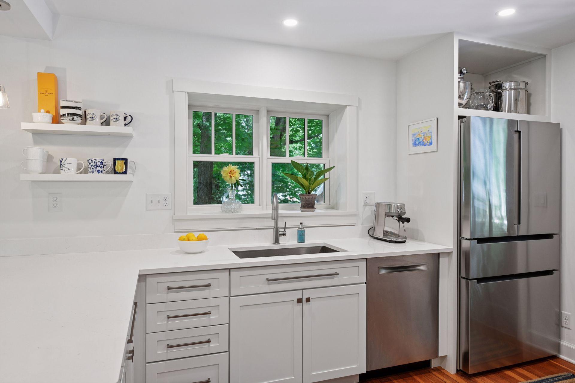 3815 Deephaven Avenue