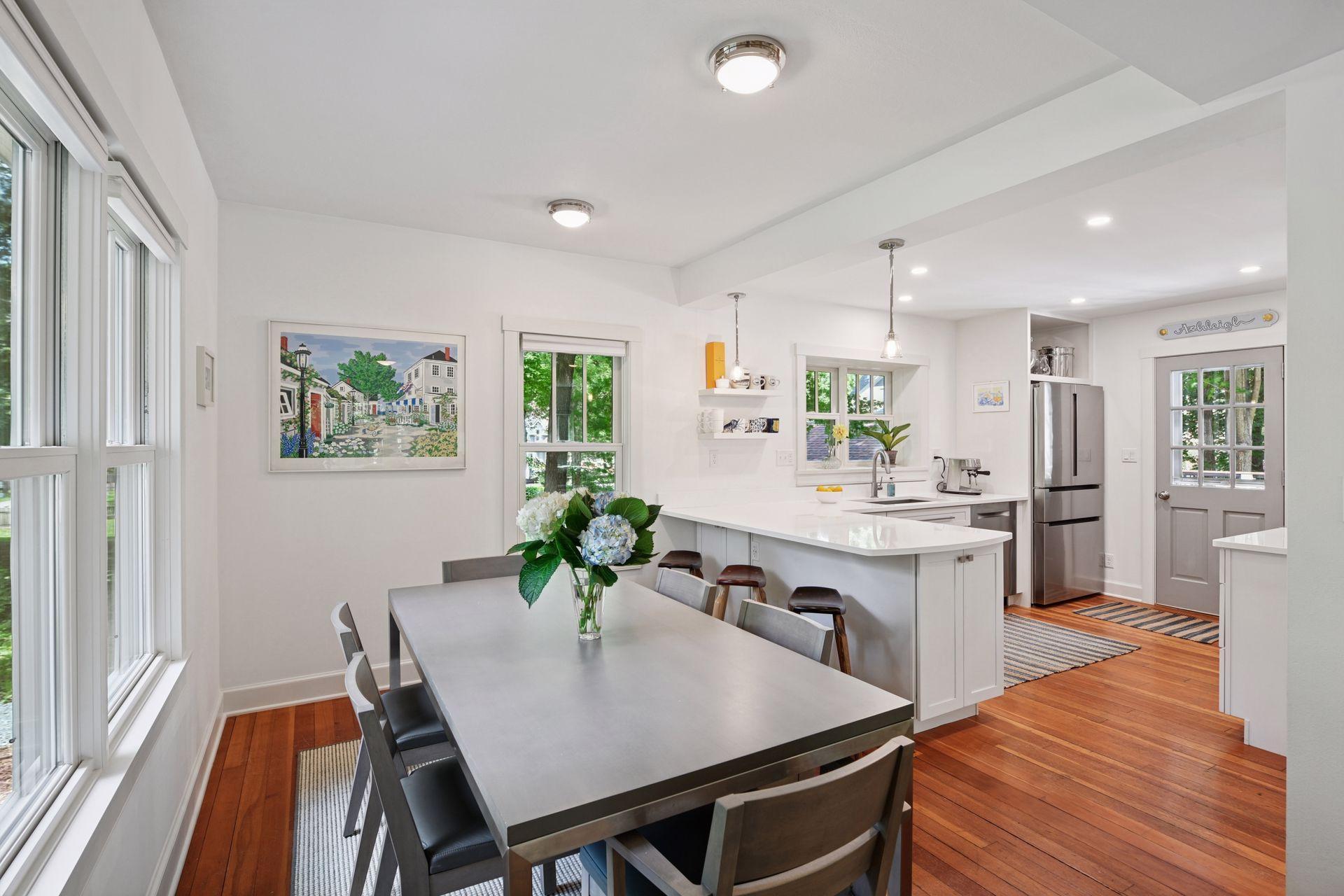 3815 Deephaven Avenue