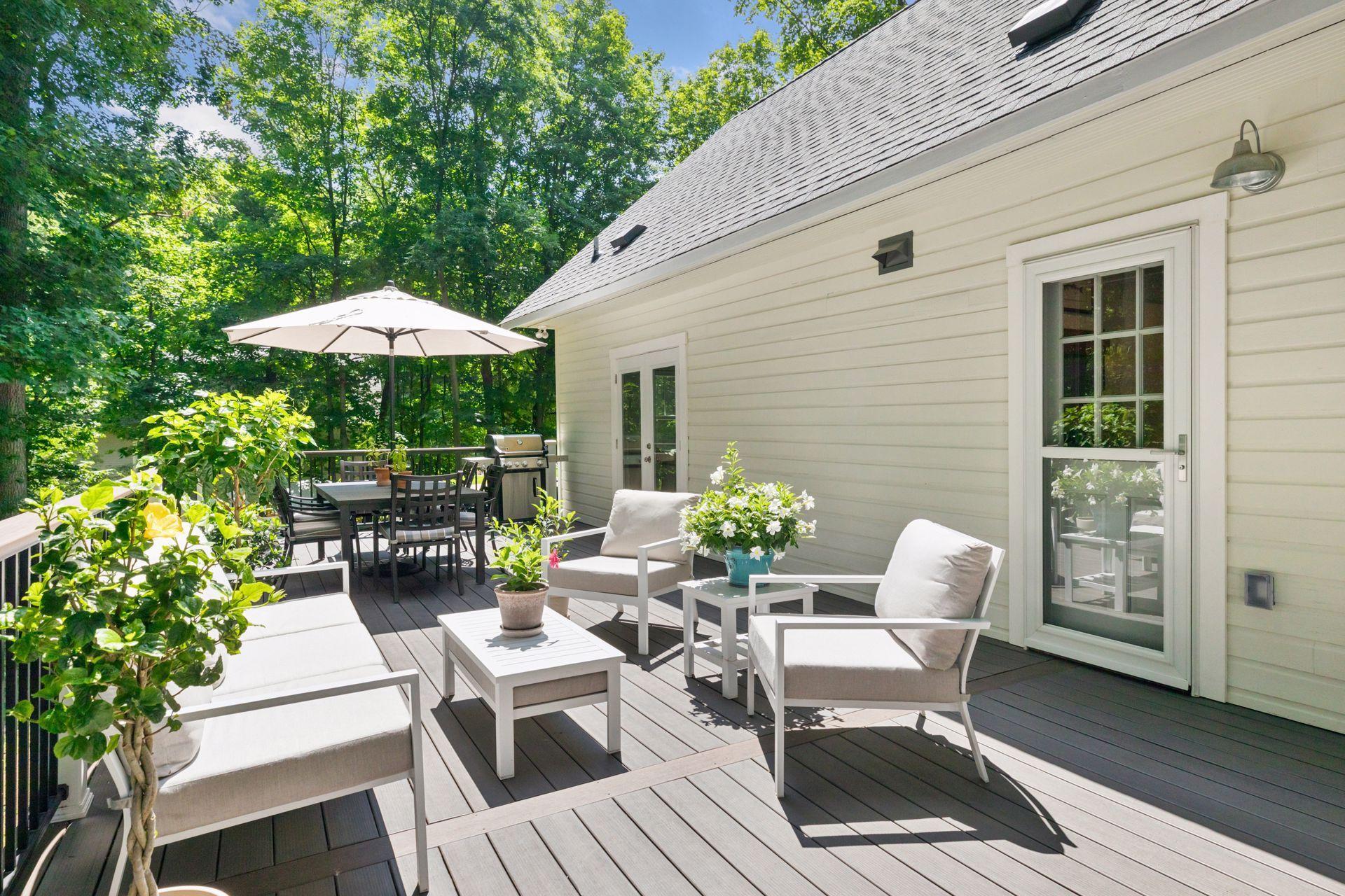 3815 Deephaven Avenue