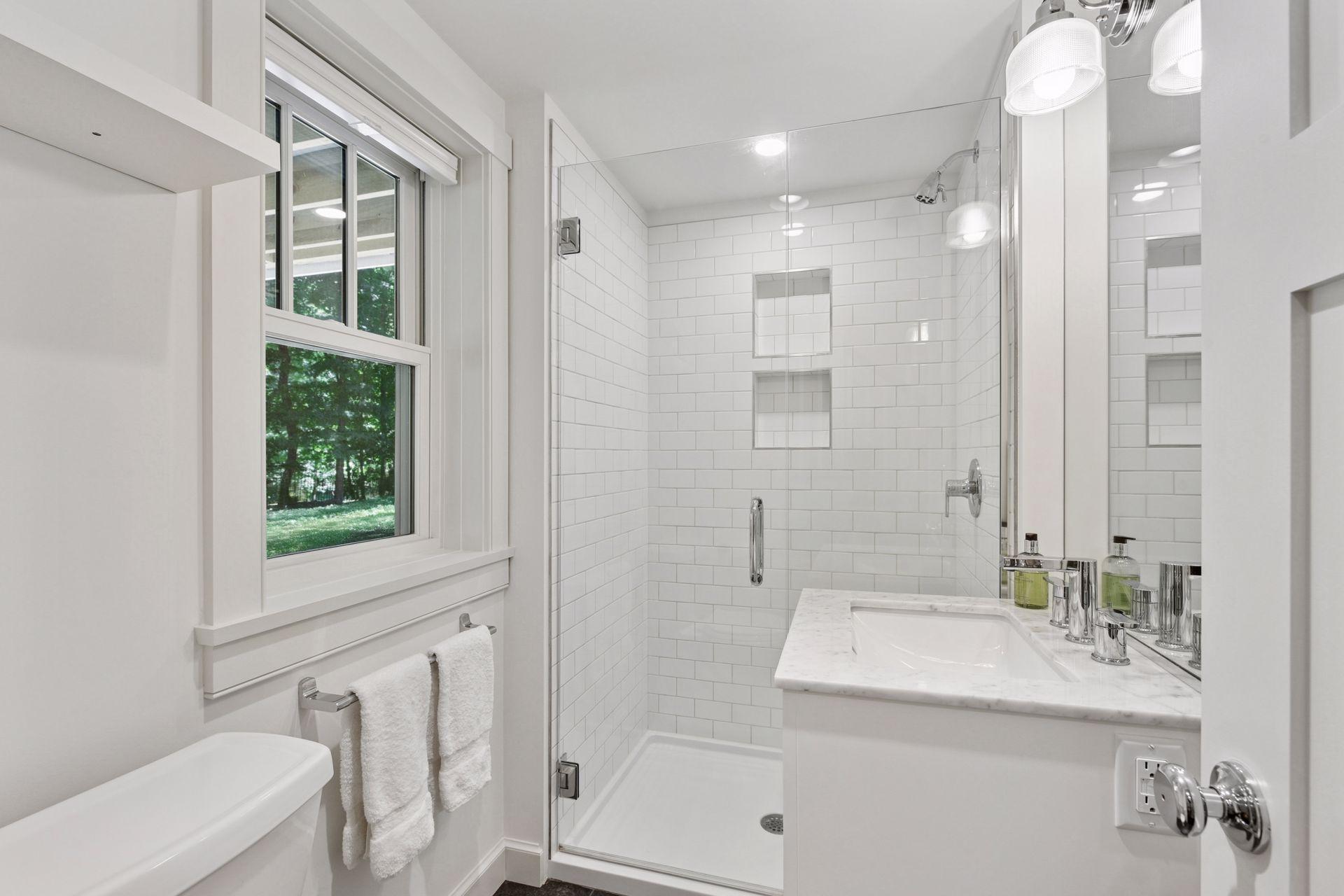 3815 Deephaven Avenue