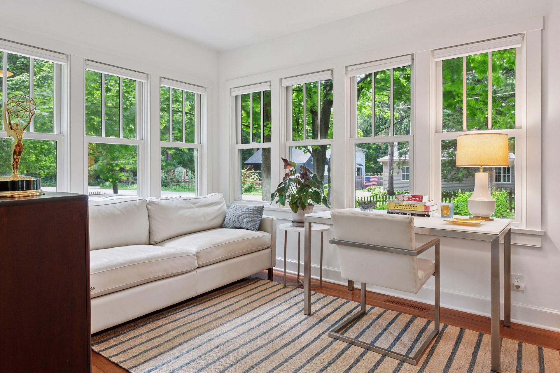 3815 Deephaven Avenue