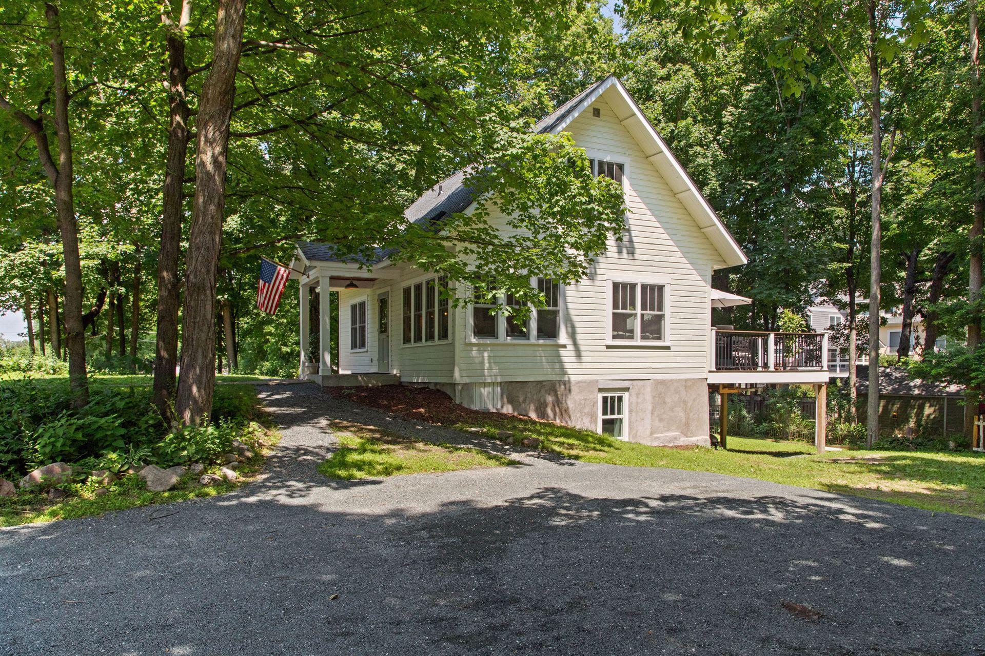 3815 Deephaven Avenue