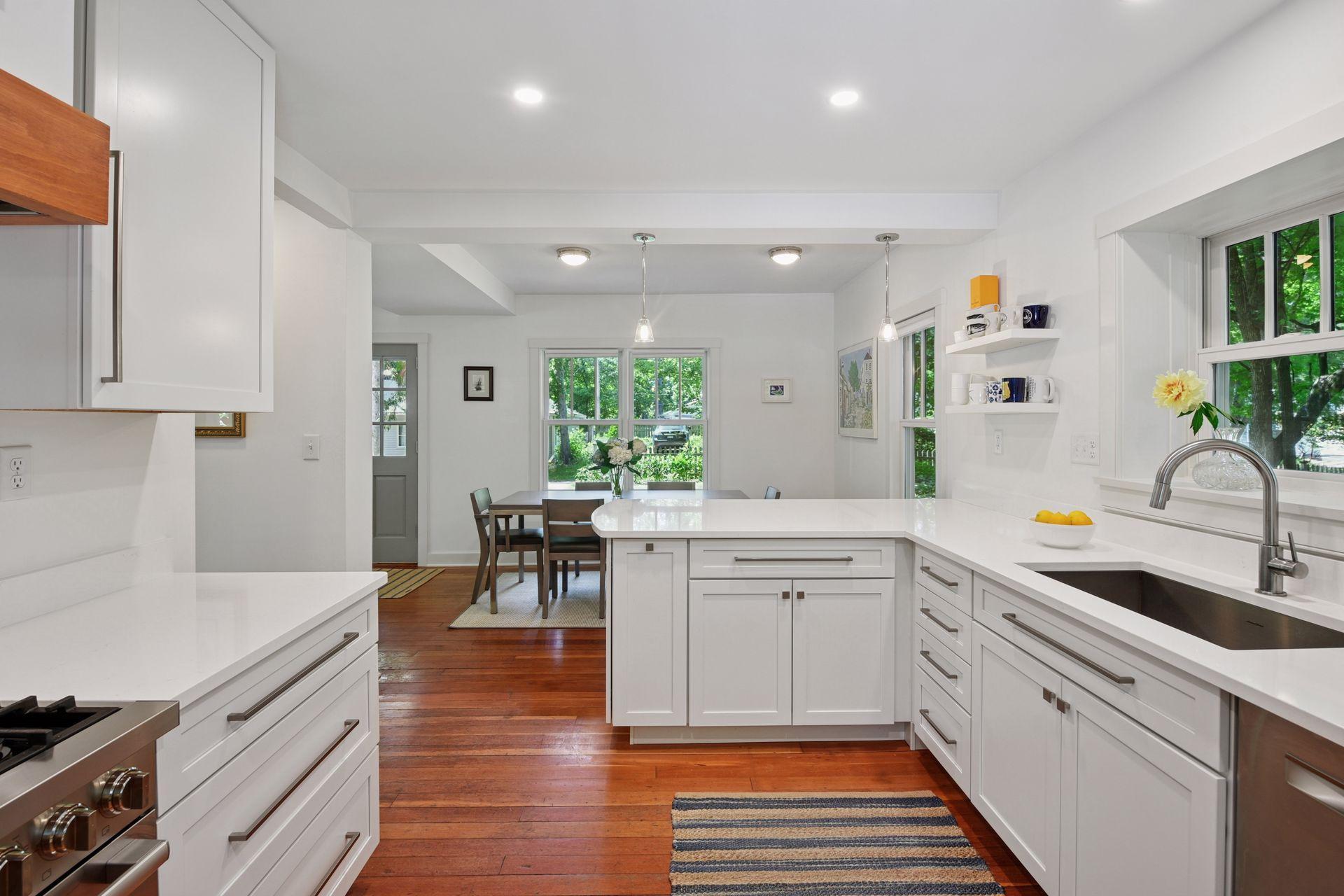 3815 Deephaven Avenue