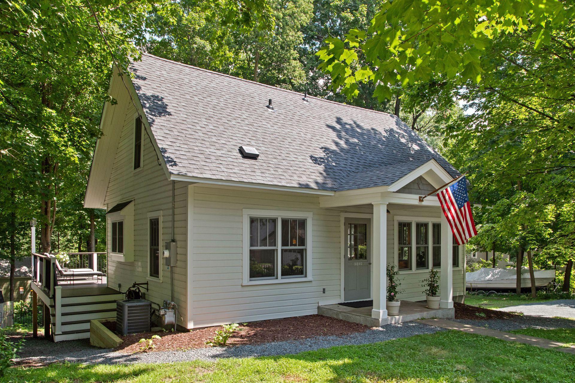 3815 Deephaven Avenue