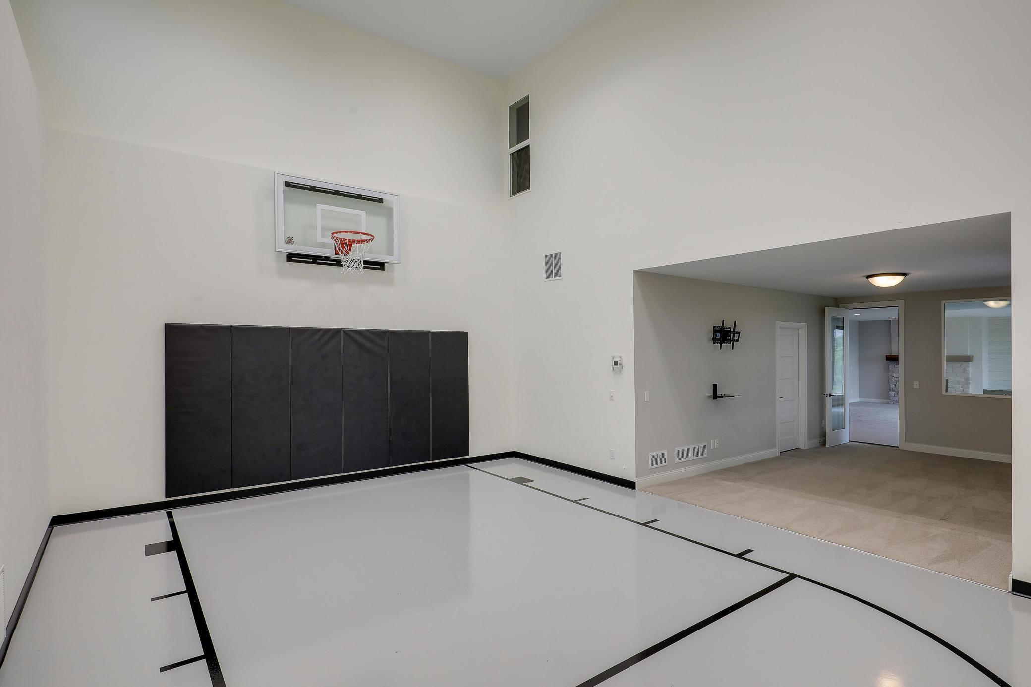 5841 Robert Road