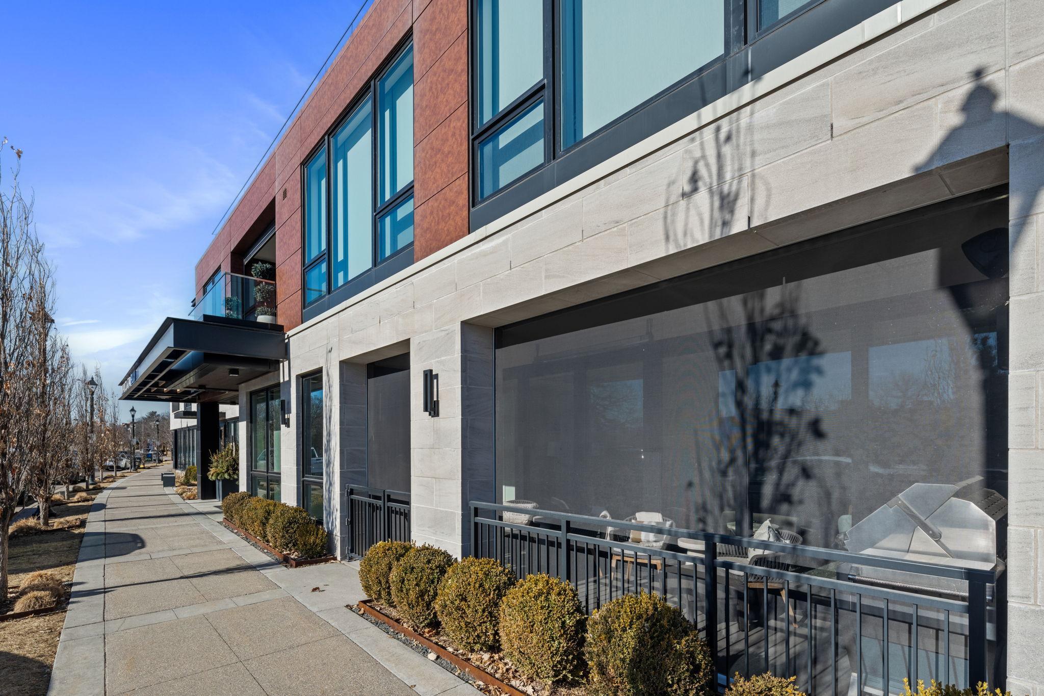275 Lake Street E Unit: 103
