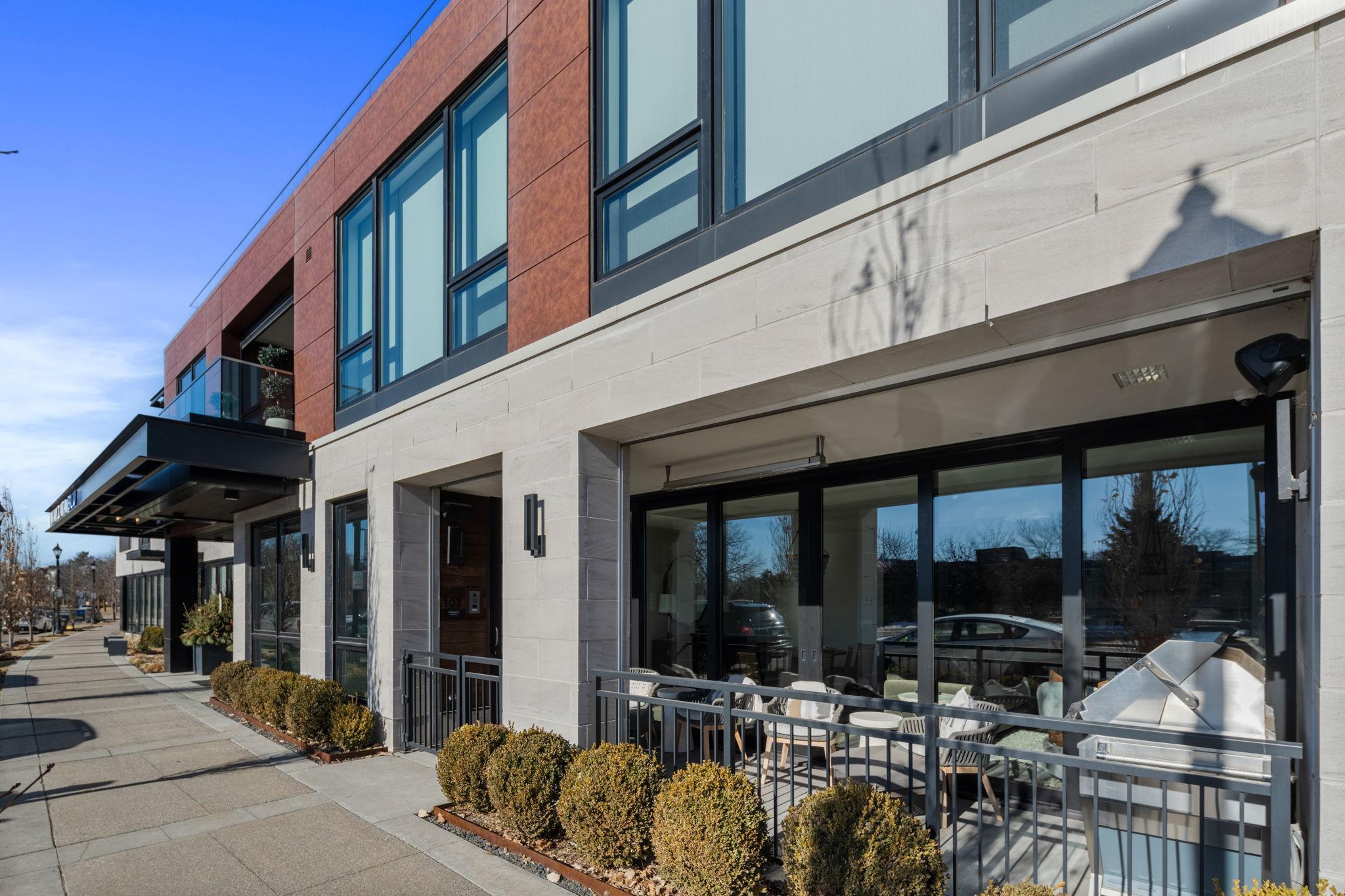 275 Lake Street E Unit: 103