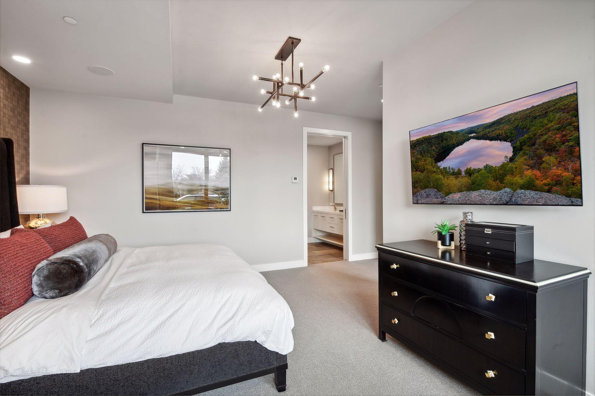275 Lake Street E Unit: 103