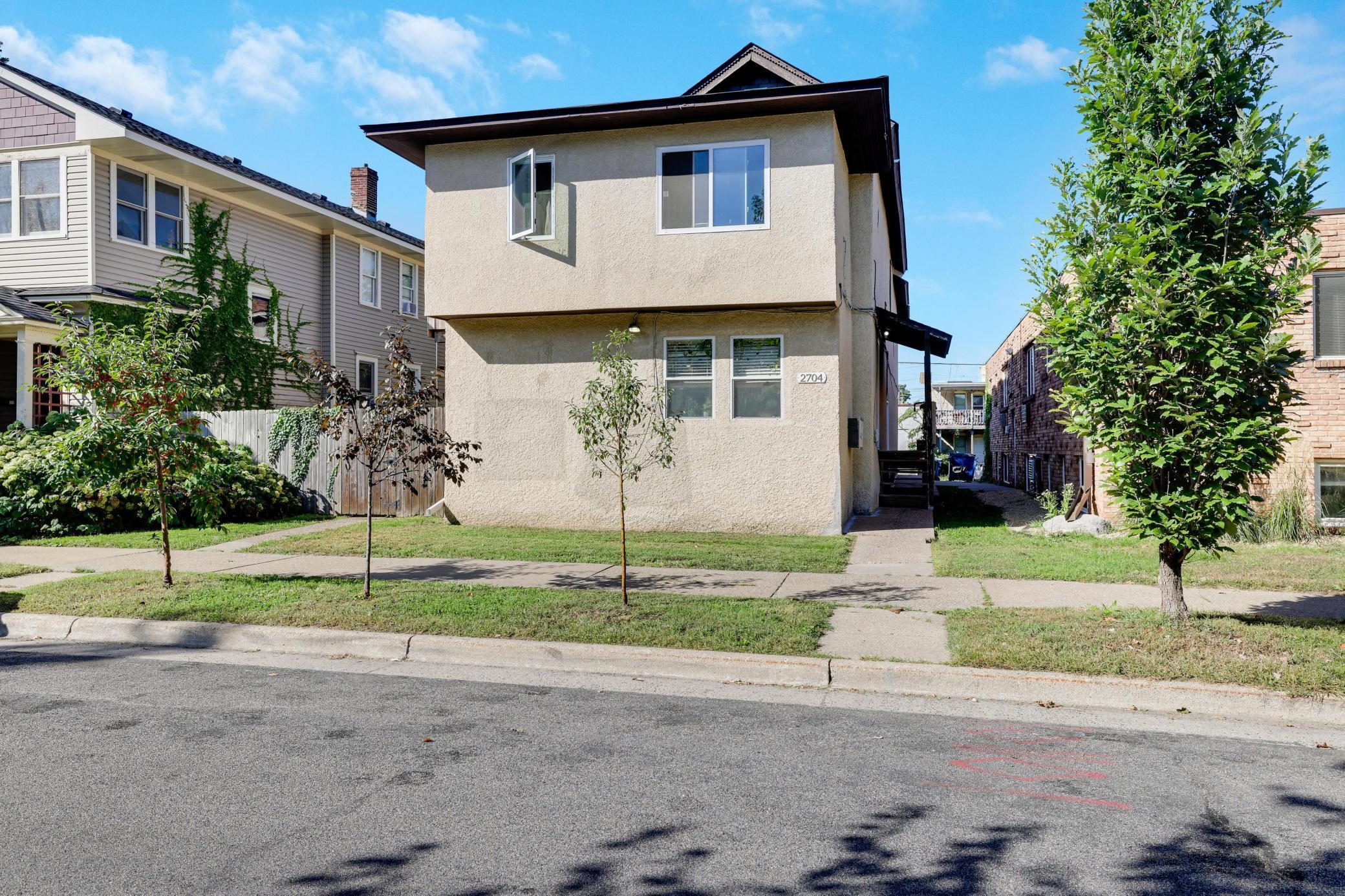 2704 Garfield Avenue