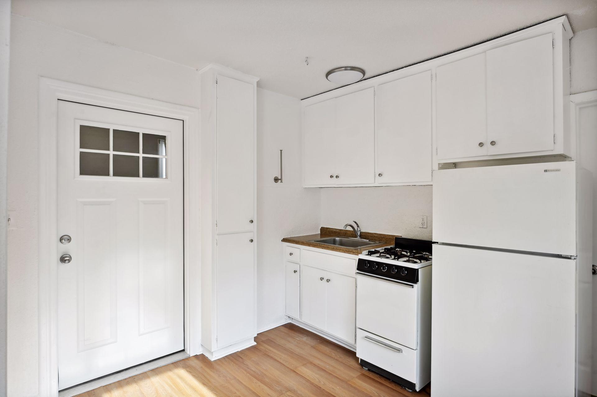 2704 Garfield Avenue