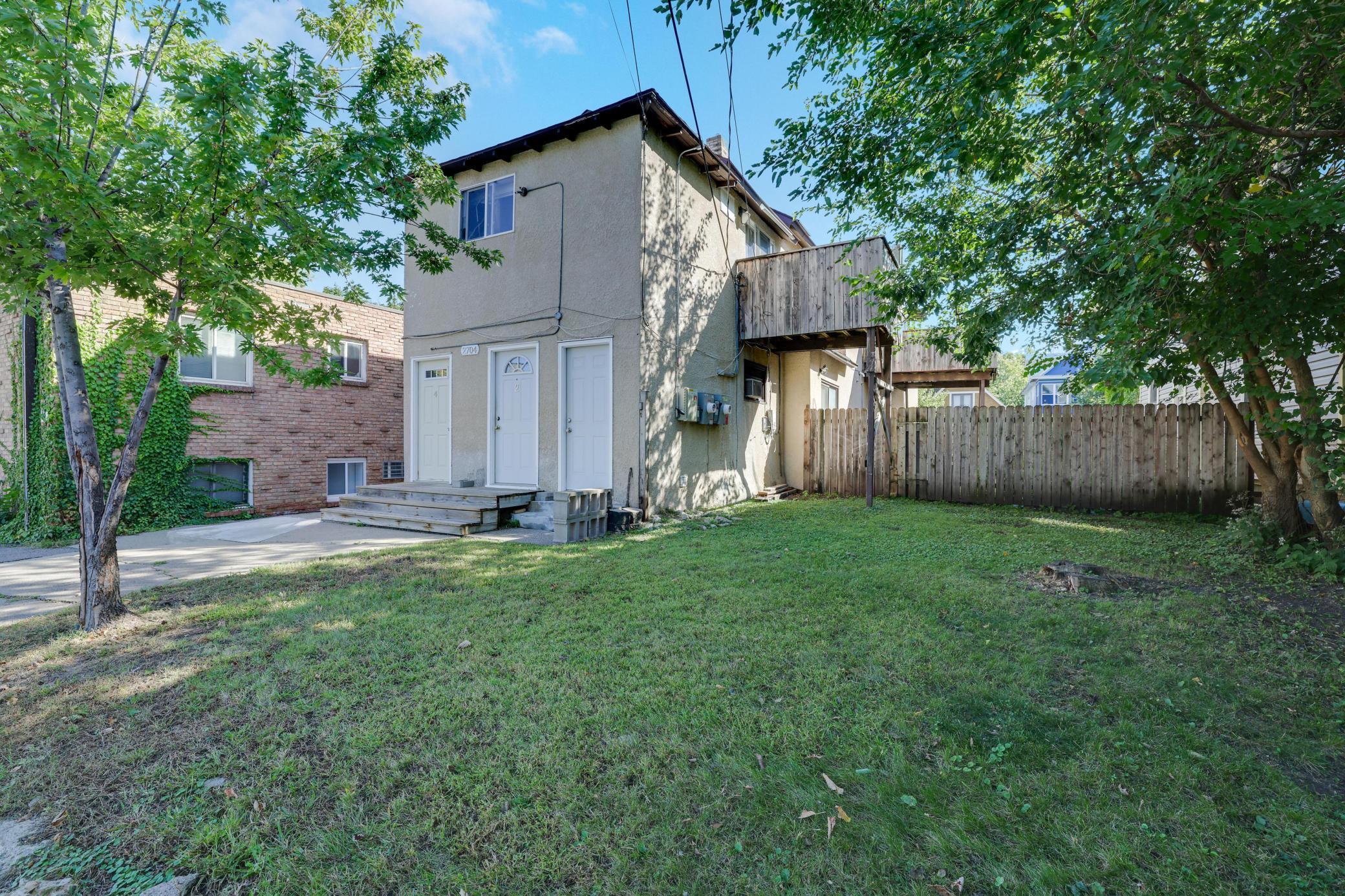 2704 Garfield Avenue