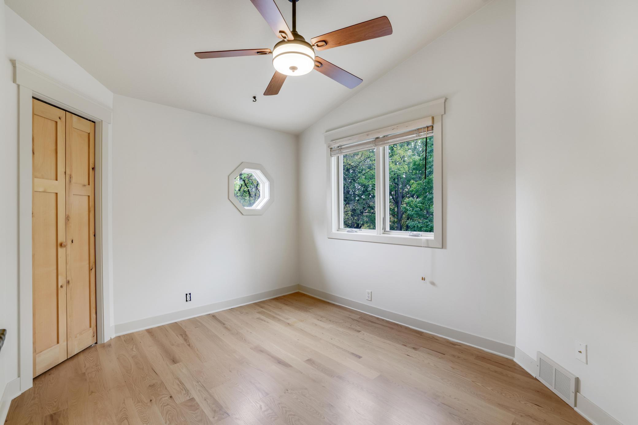 14908 Glen Oak Street