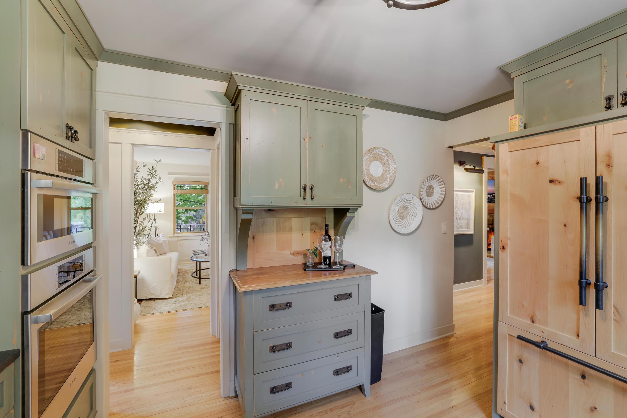 14908 Glen Oak Street