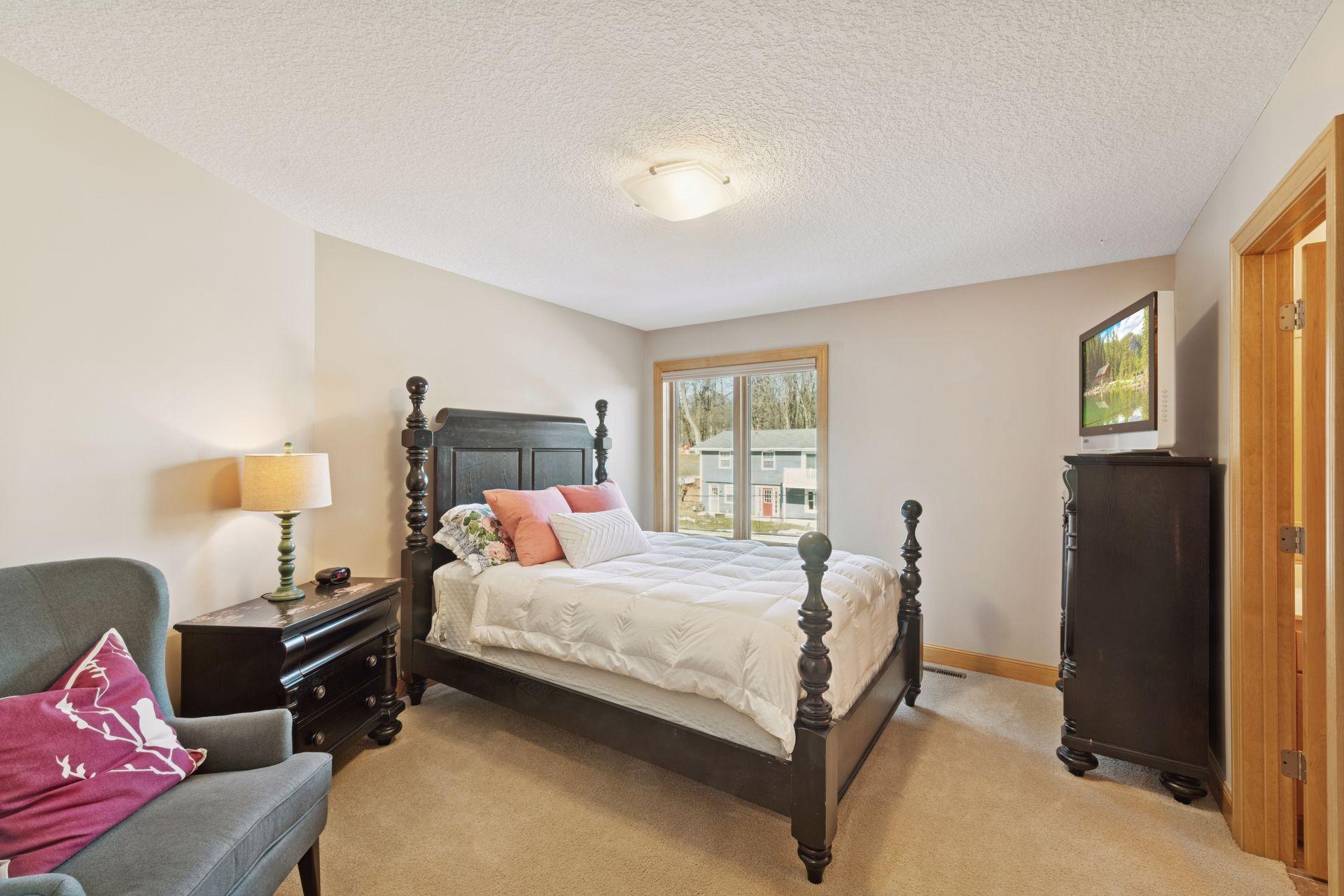 4743 Island View Drive