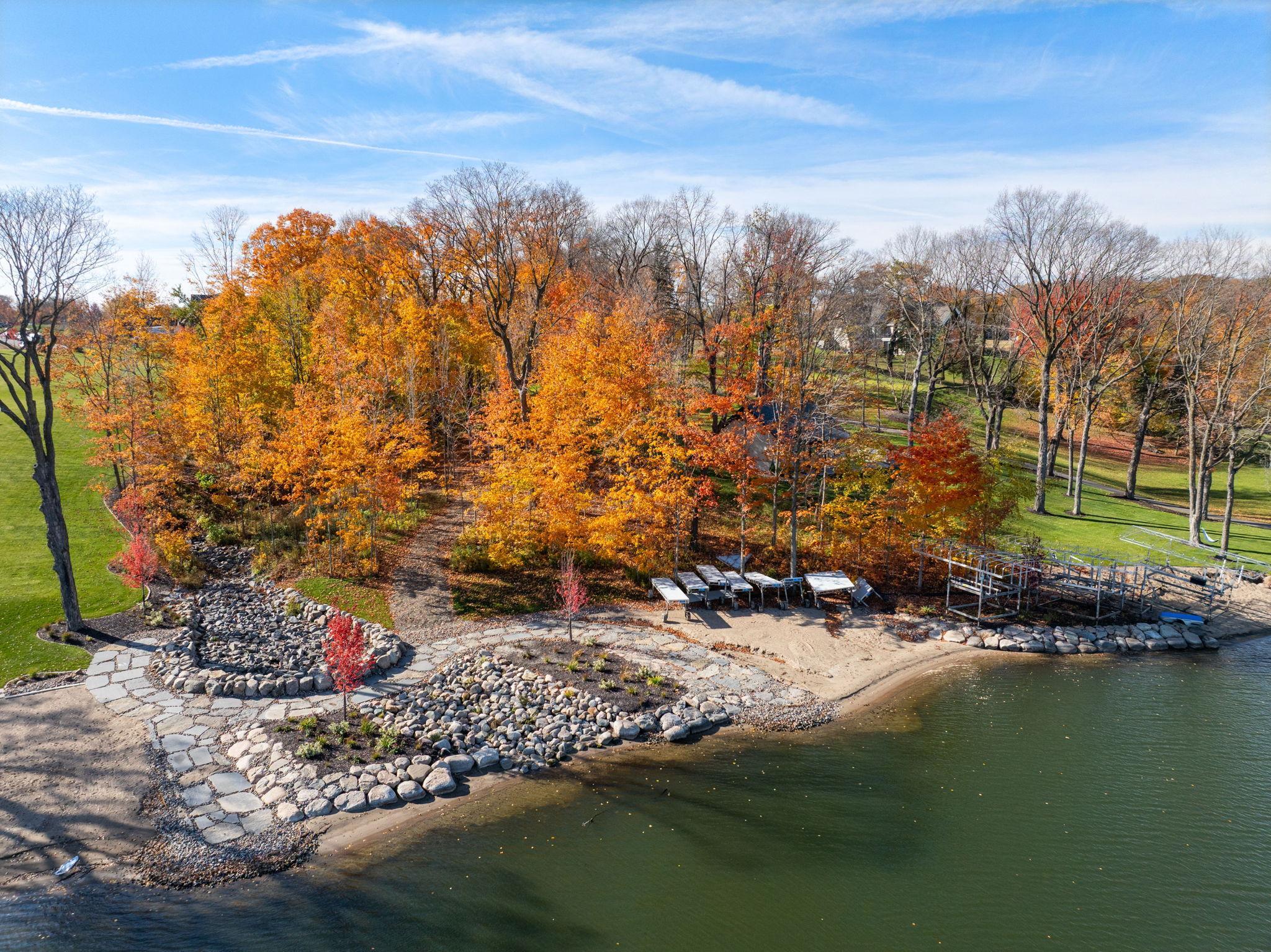 4972 4972 Bridgevine Way