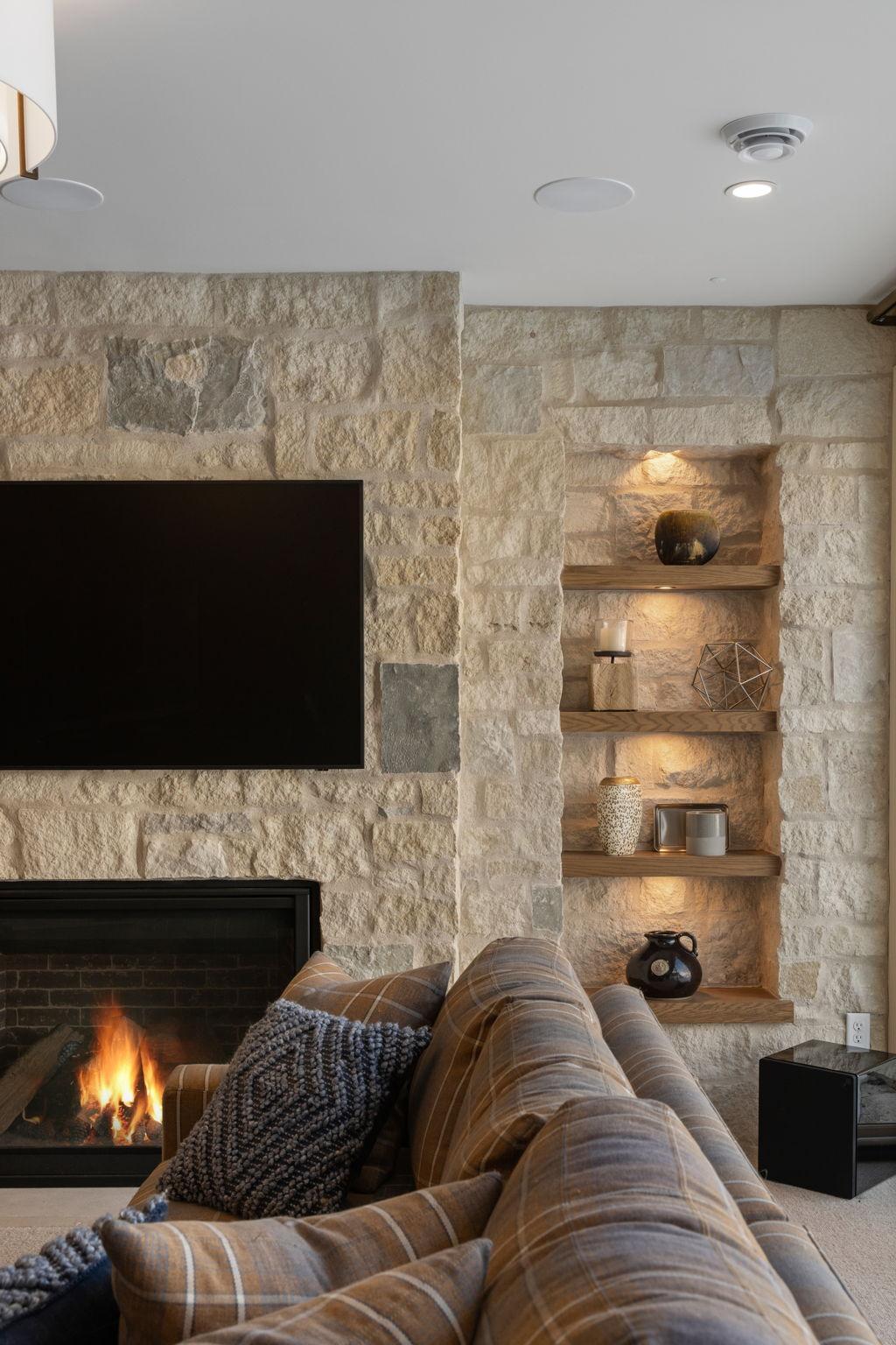 4972 4972 Bridgevine Way