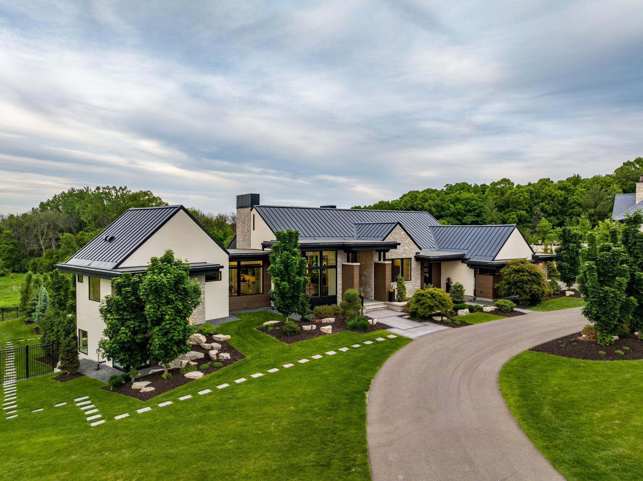 2828 Deer Hill Road