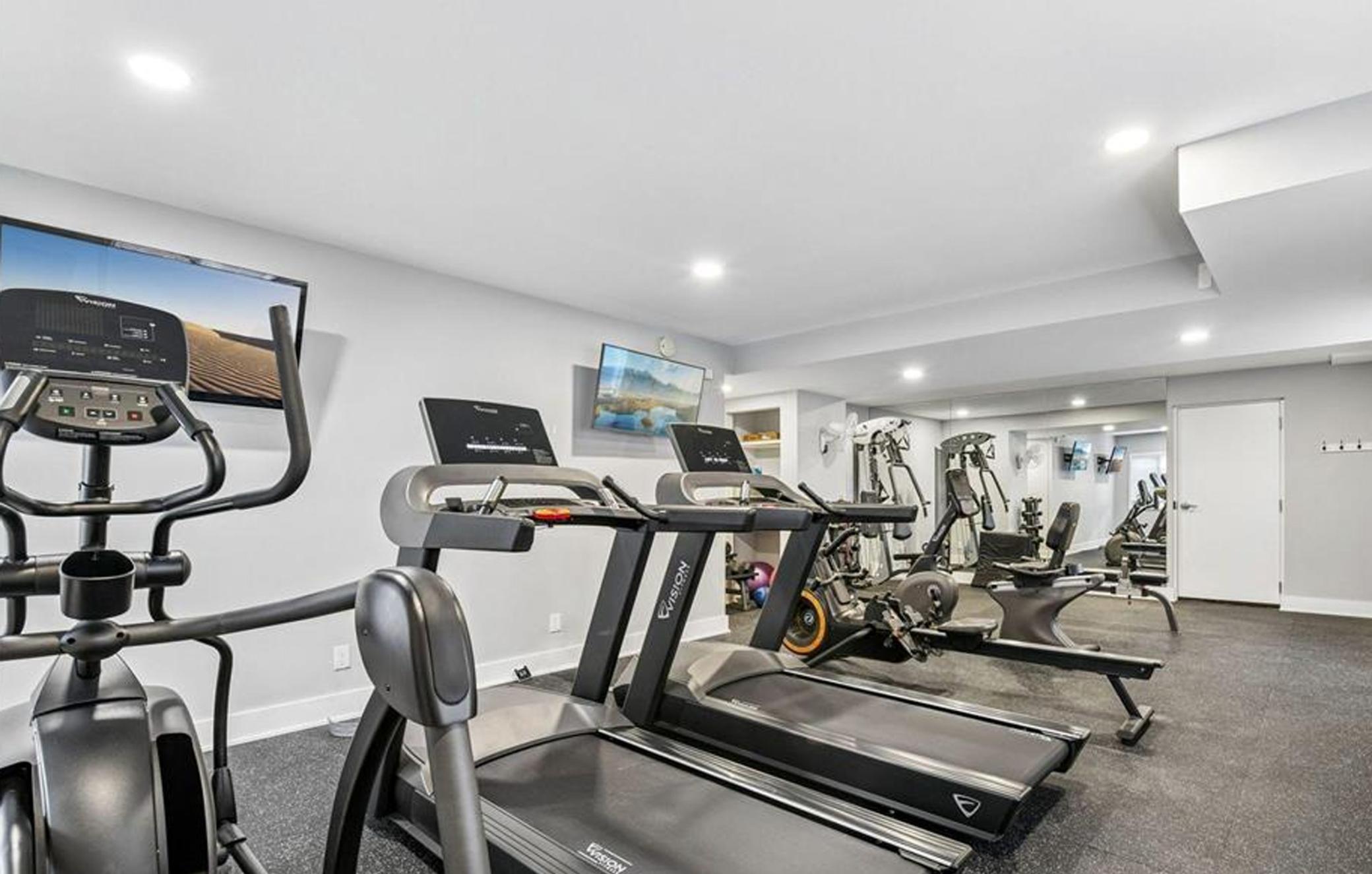 560 Indian Mound Street Unit: 1C