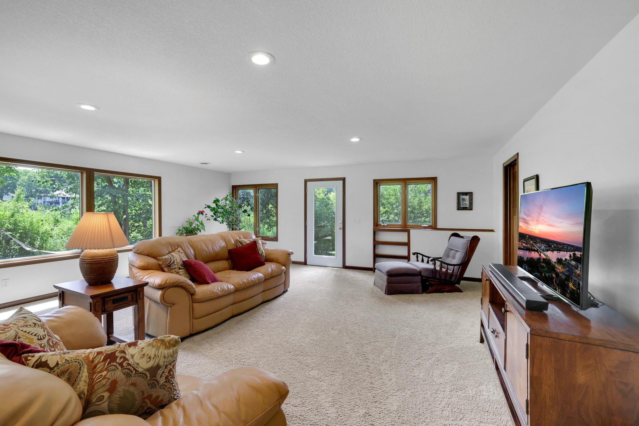 502 Shoreline Drive