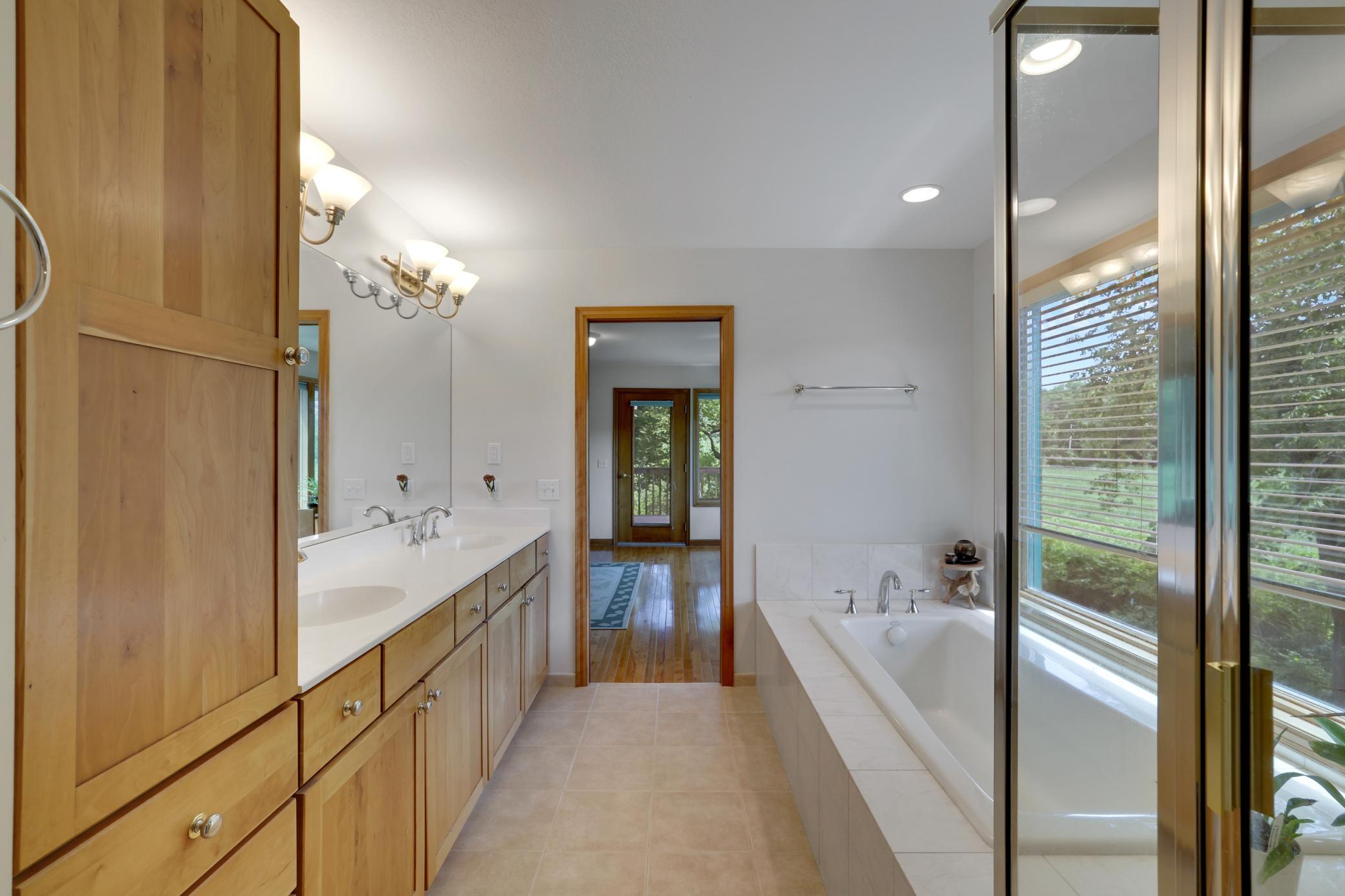 502 Shoreline Drive