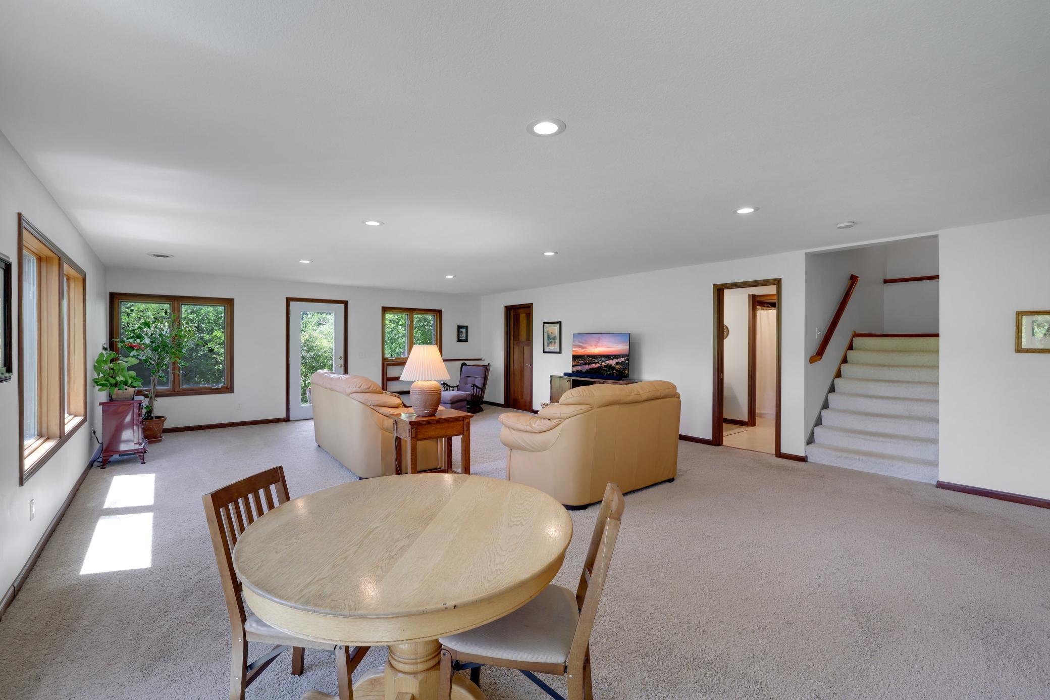 502 Shoreline Drive