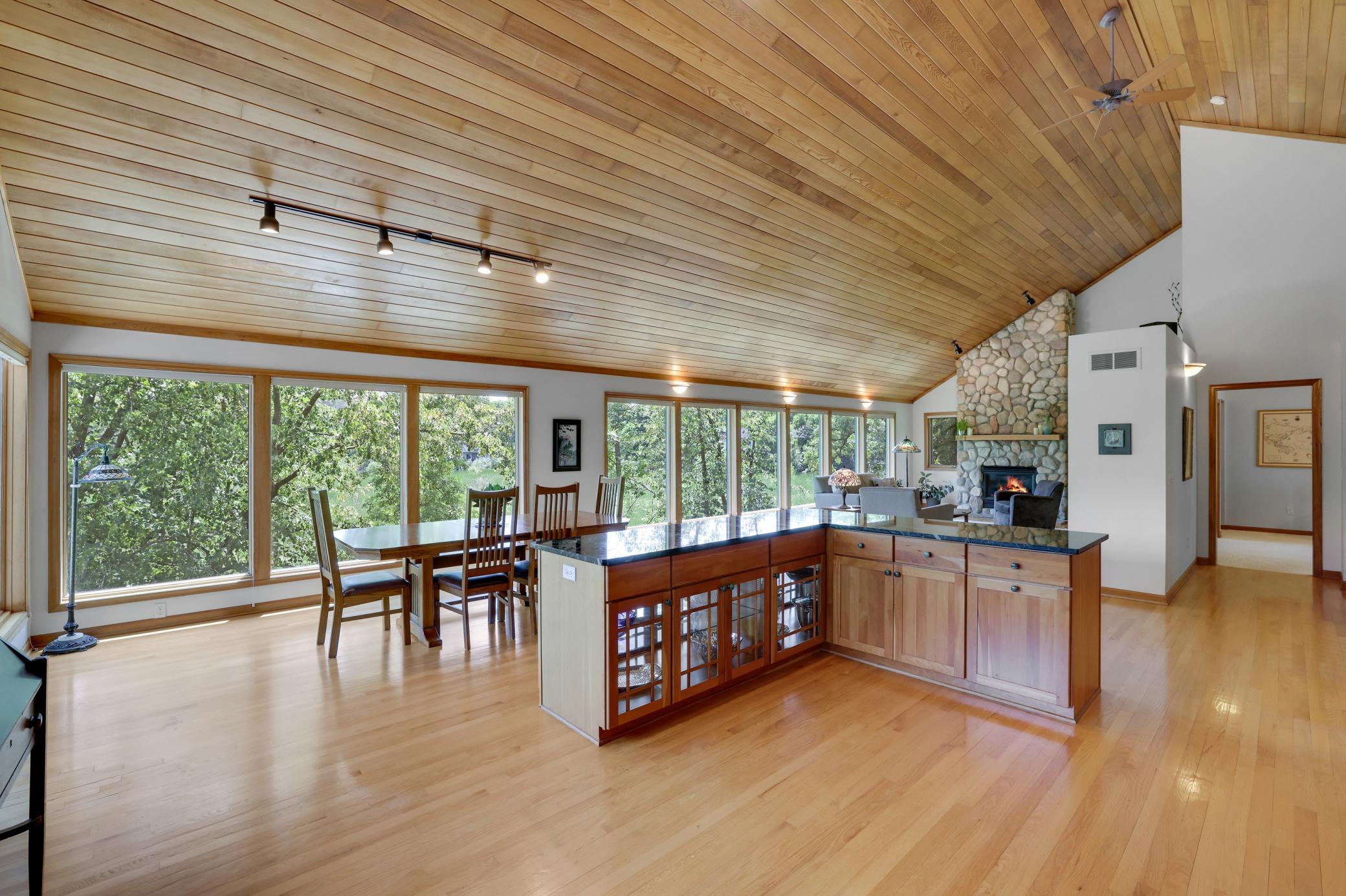 502 Shoreline Drive