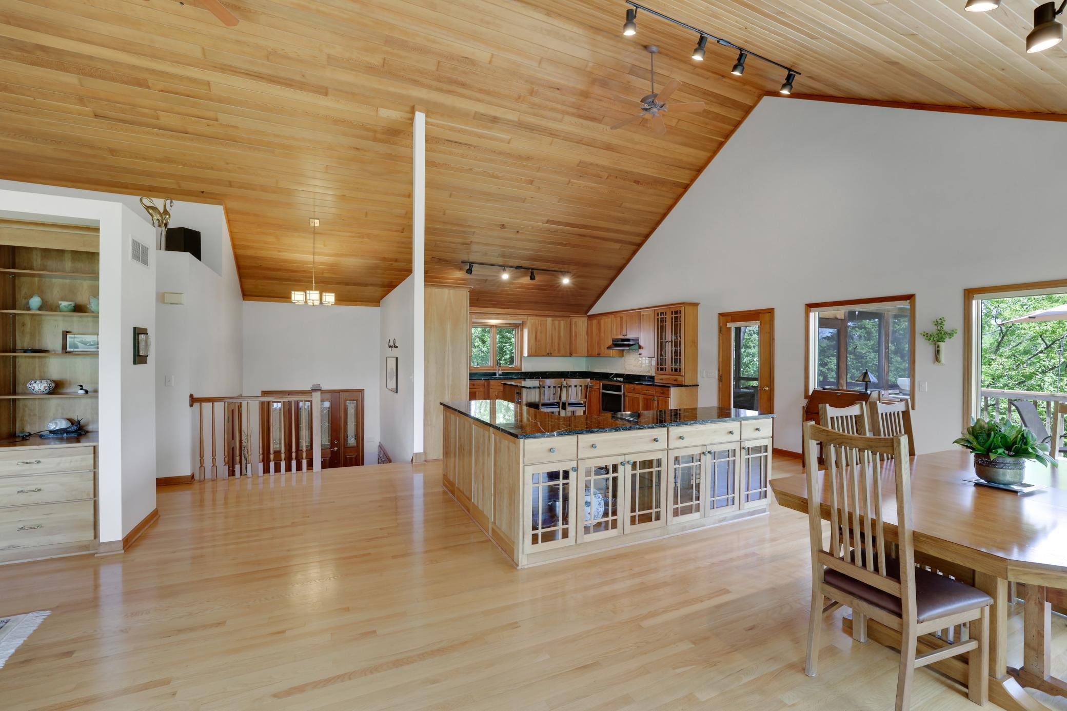502 Shoreline Drive