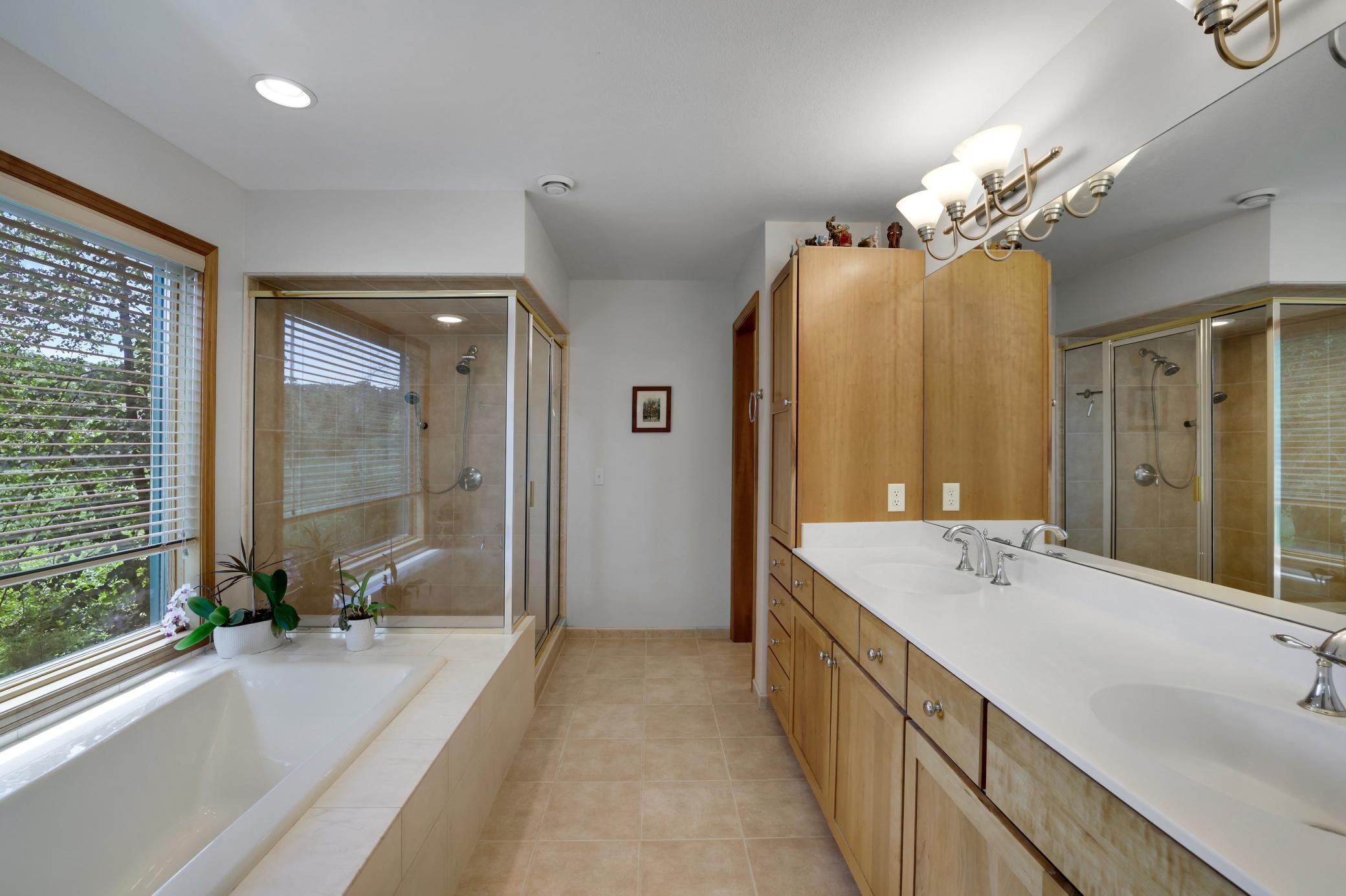 502 Shoreline Drive