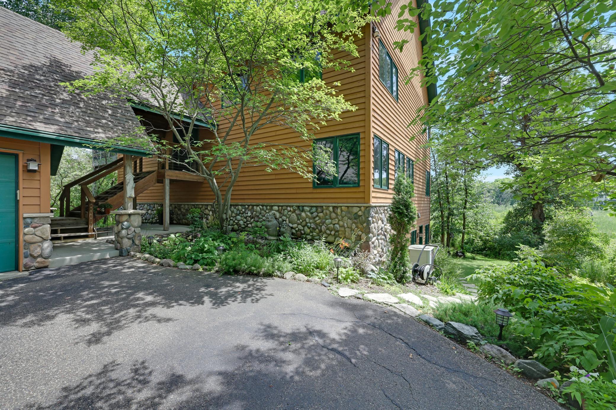 502 Shoreline Drive