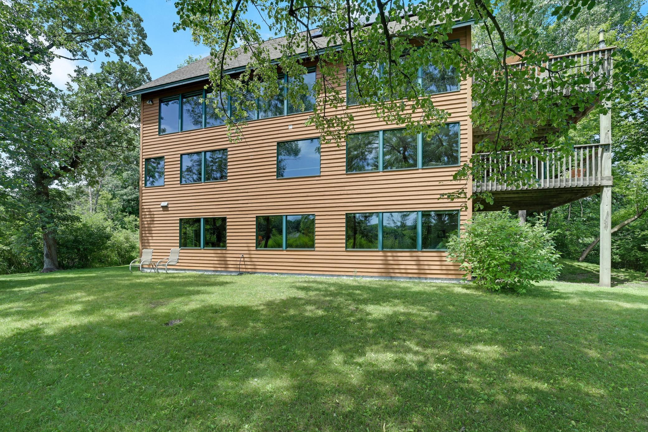 502 Shoreline Drive