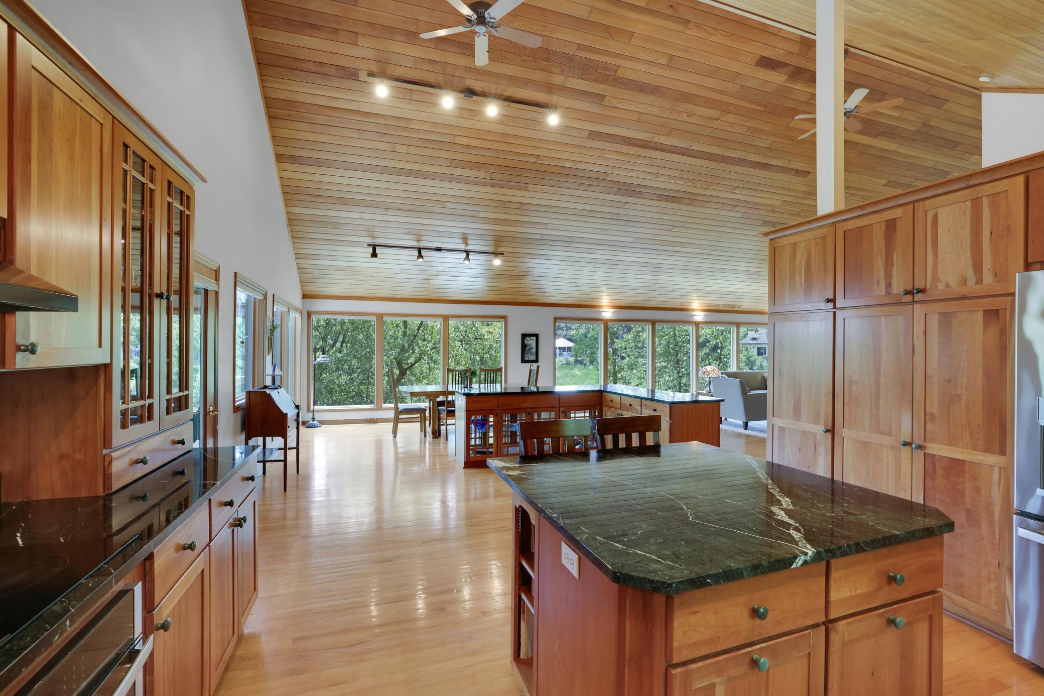 502 Shoreline Drive